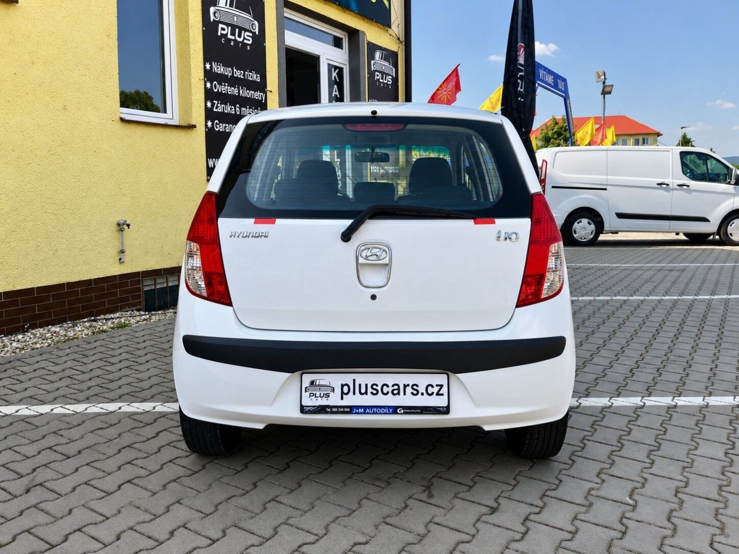 Hyundai i10, 1,1i (49kW)*STK DO 8/2027* - fotka 4