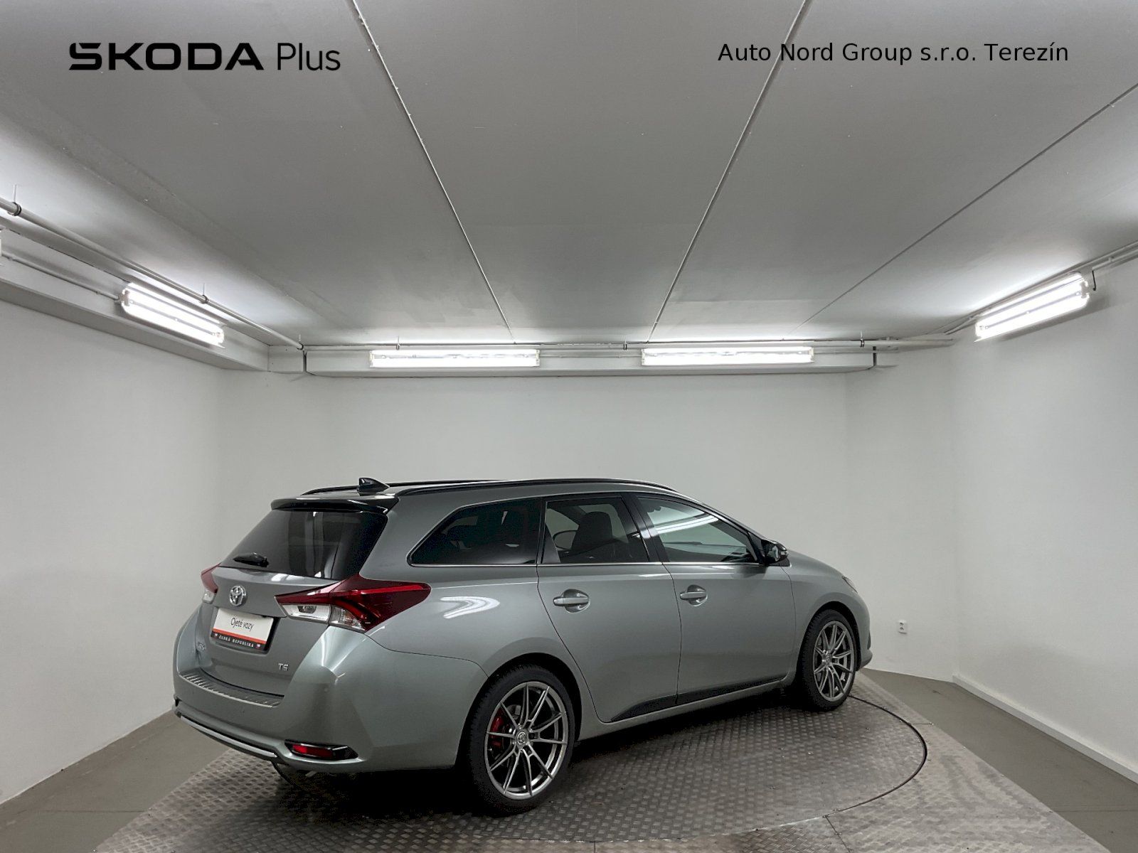 Toyota Auris, 1.6 Valvematic - fotka 2