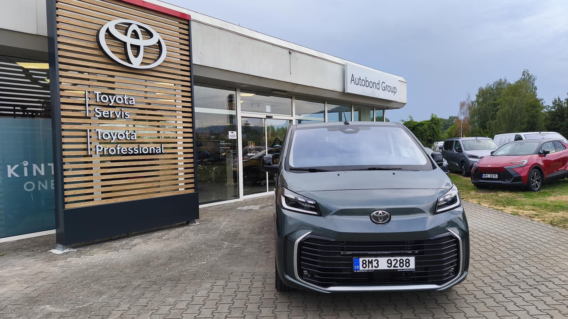 Toyota Proace Verso, 2.2 8AT FAMILY WEBASTO EXECUTI - fotka 2