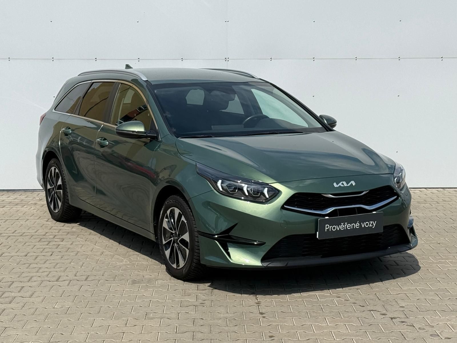 Kia Cee´d, 1.5 T-GDi 7DCT TOP - fotka 6