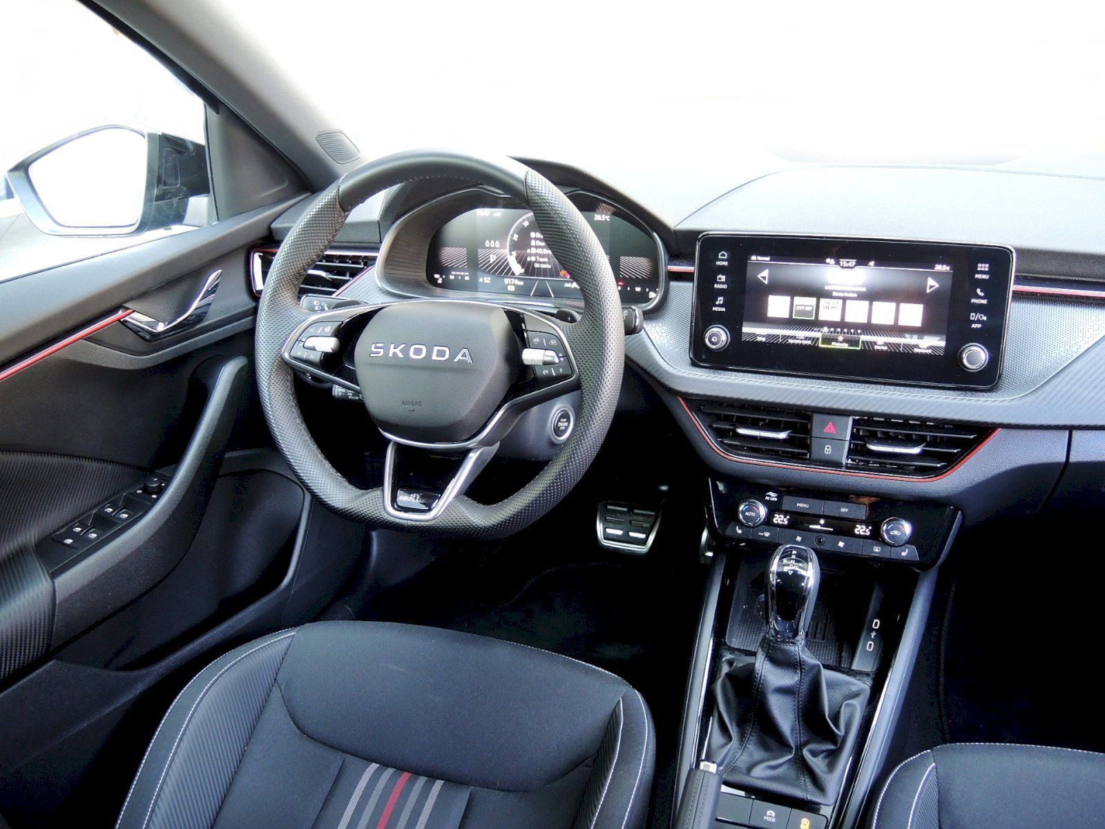 Škoda Scala, 1.0 TSI 85kW DSG Monte Carlo - fotka 5