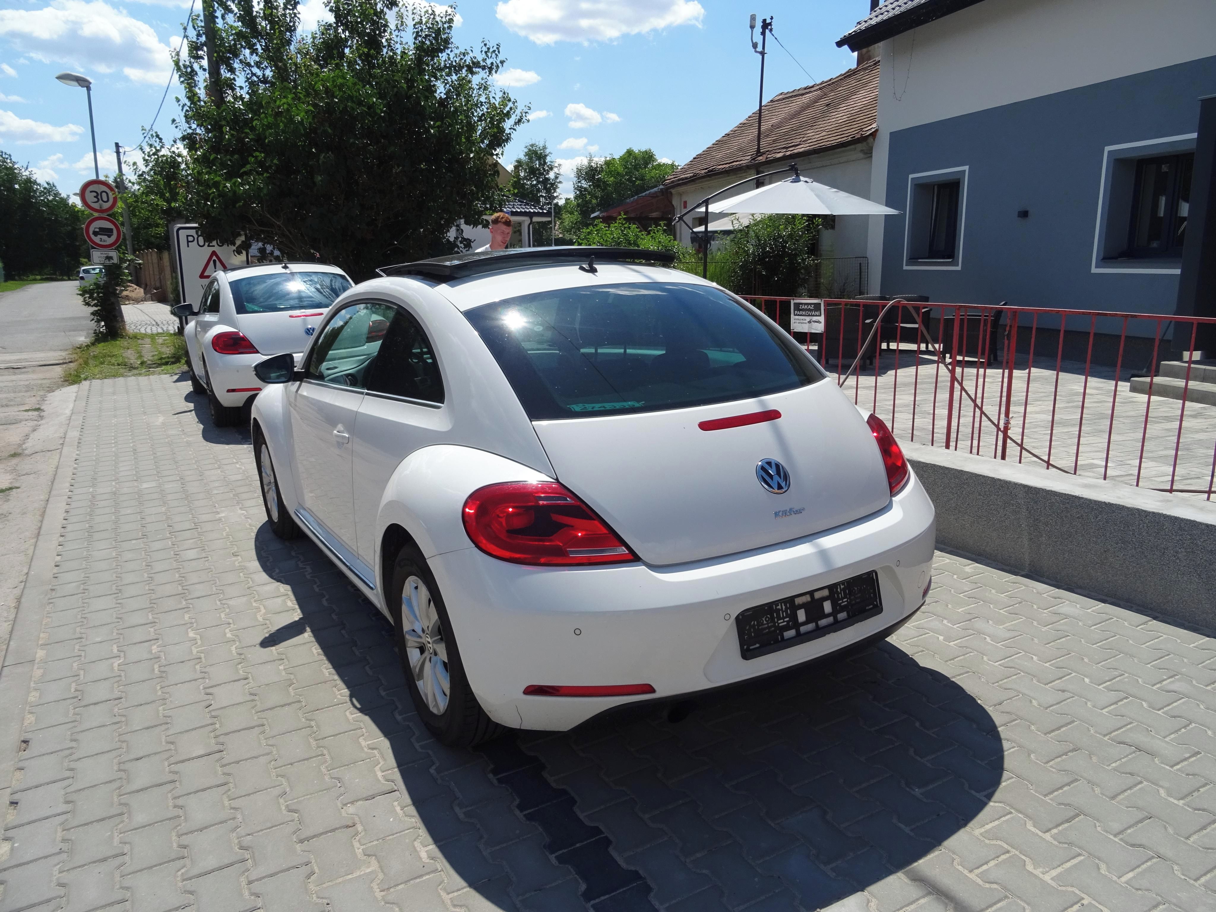 Volkswagen Beetle, 1.2 TSI BLUE DESIGN PANORAMA - fotka 4