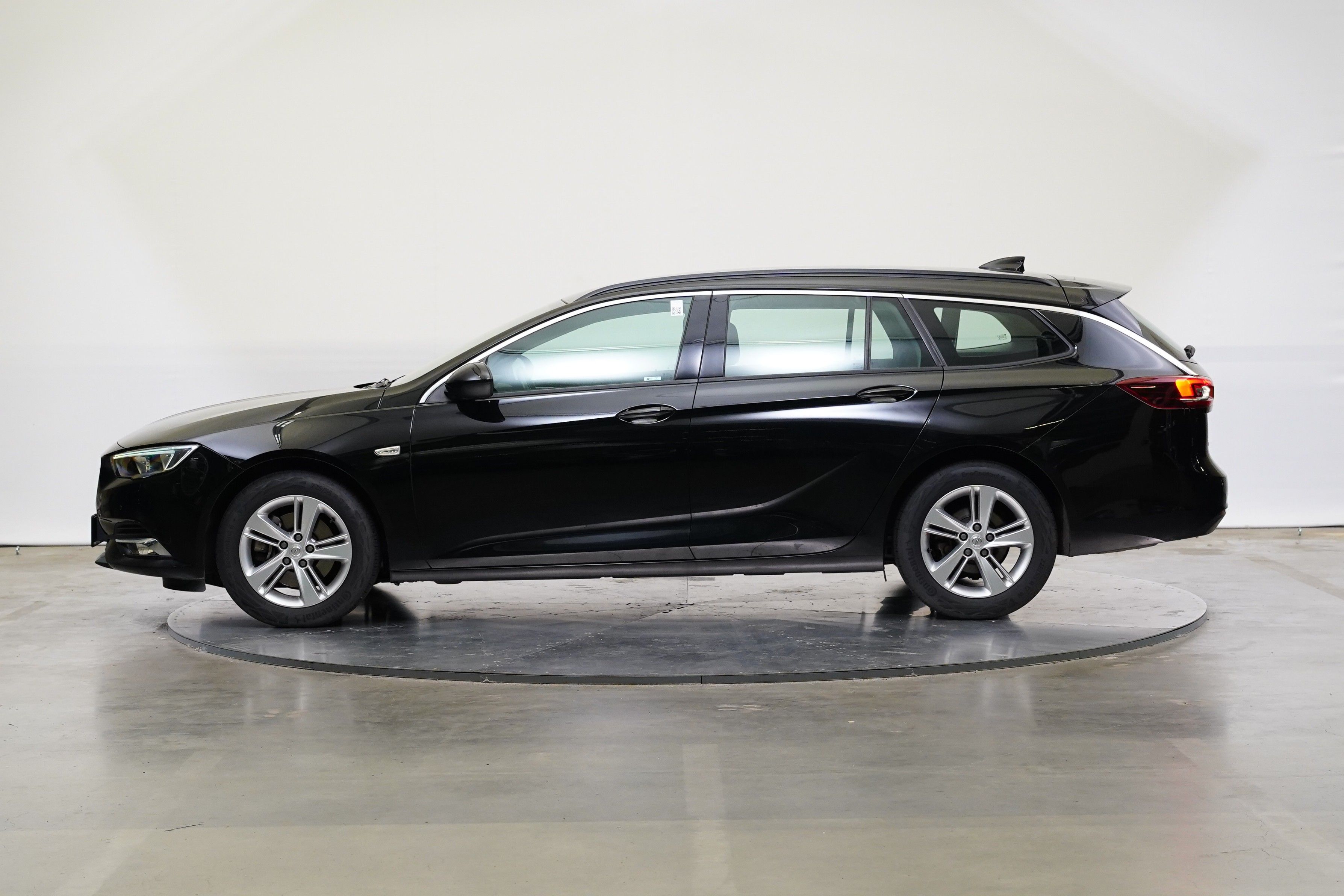 Opel Insignia, 1.5 Turbo 121 kW Automatik - fotka 3