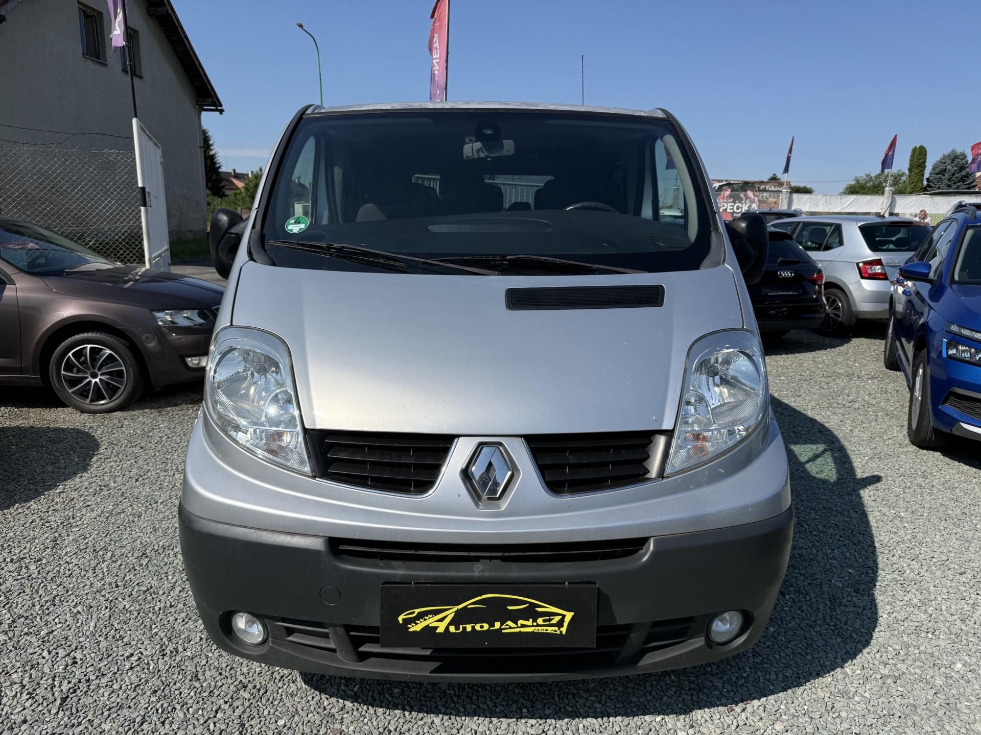 Renault Trafic, 2.5 DCI PASSENGER 9 MÍST - fotka 2