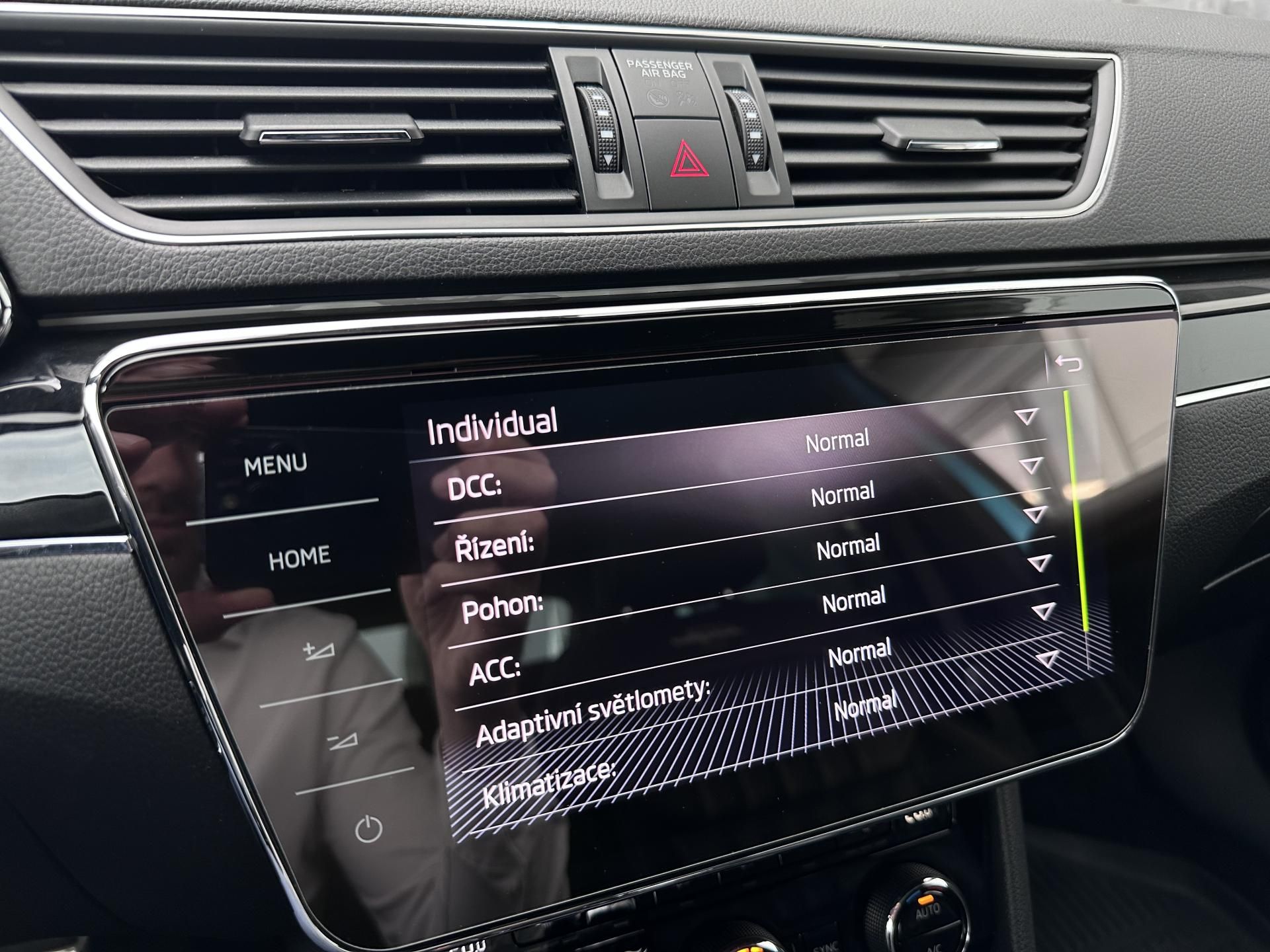 Škoda Superb, 2.0TDi L&K 4x4 DSG Blue Ocean - fotka 6