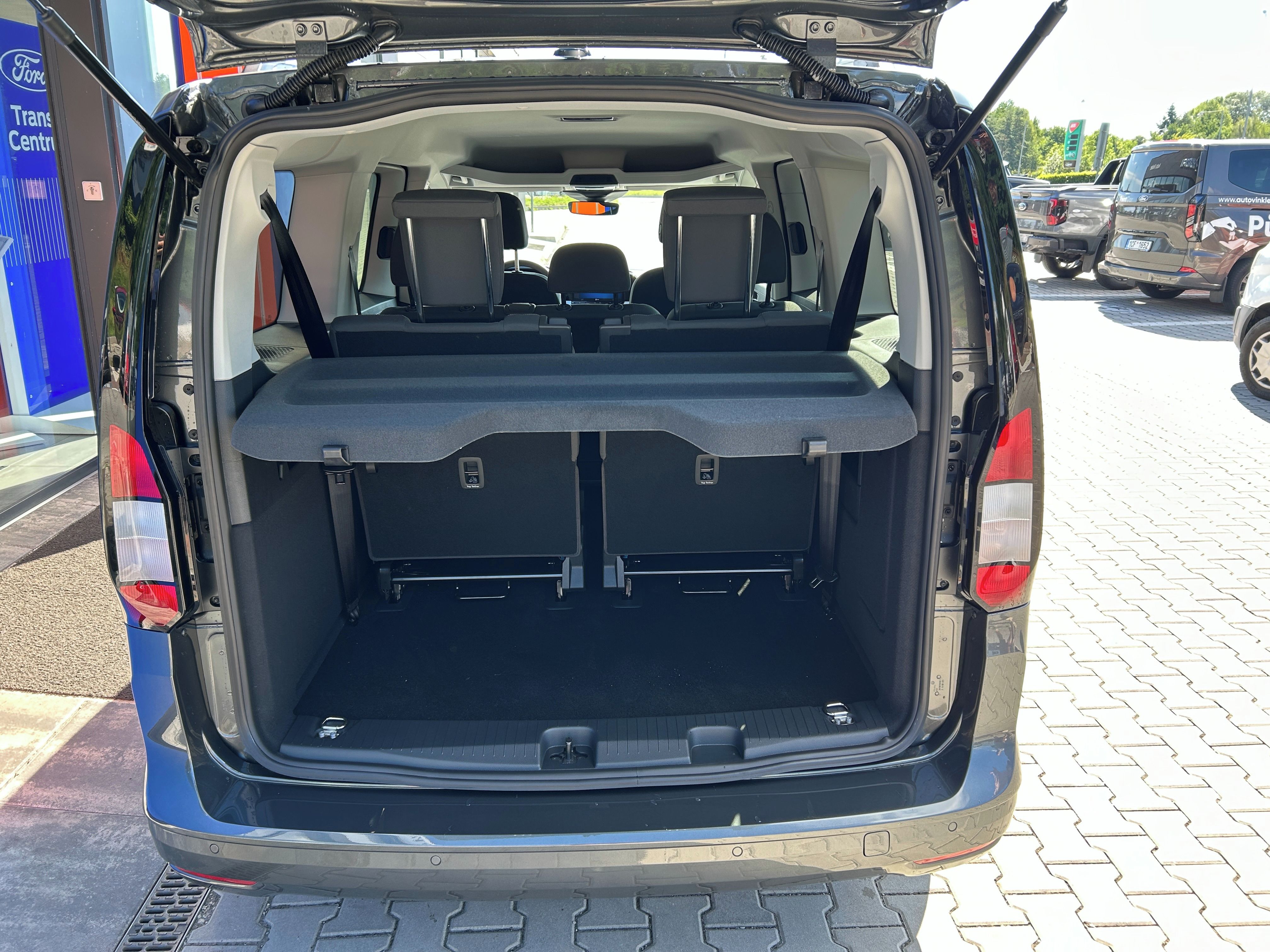 Ford Tourneo Connect, 1.5 Ecoboost 85kW AT Titanium - fotka 6