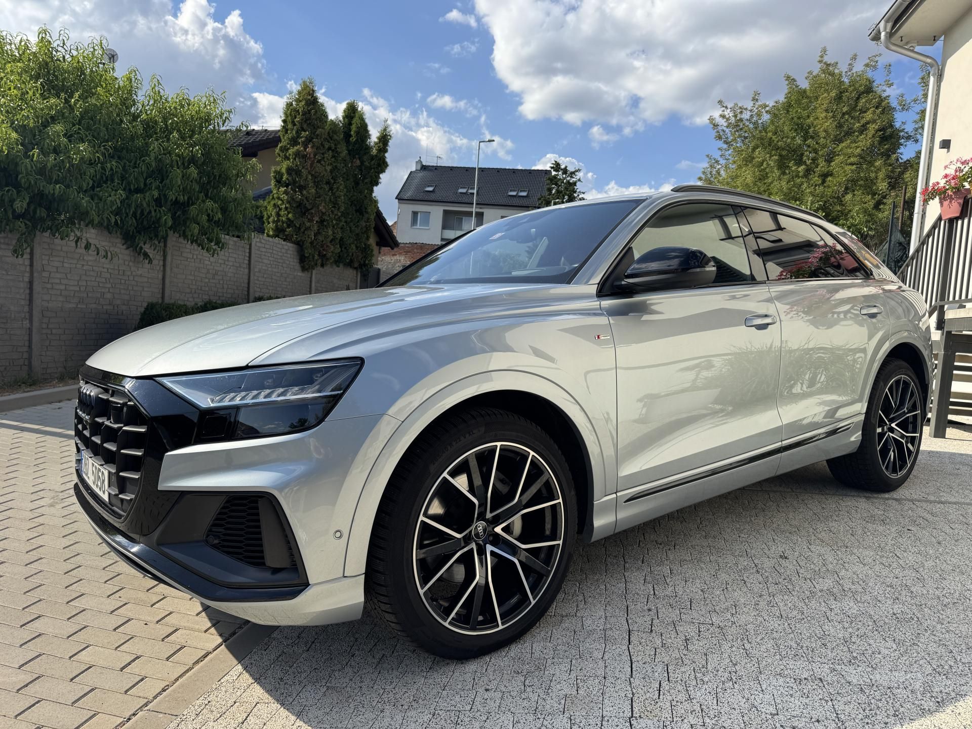 Audi Q8, 55 TFSi 1.majitel ČR odp.DPH - fotka 2
