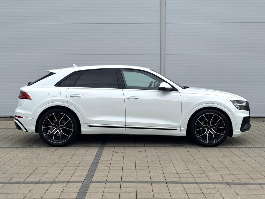 Audi Q8, S-line 3.0 TDI 210 kW - fotka 4