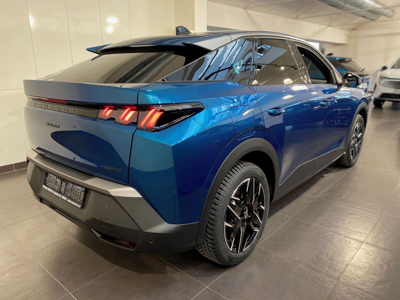Peugeot 3008, BUSINESS Hybrid 145k - CELOROČ - fotka 4