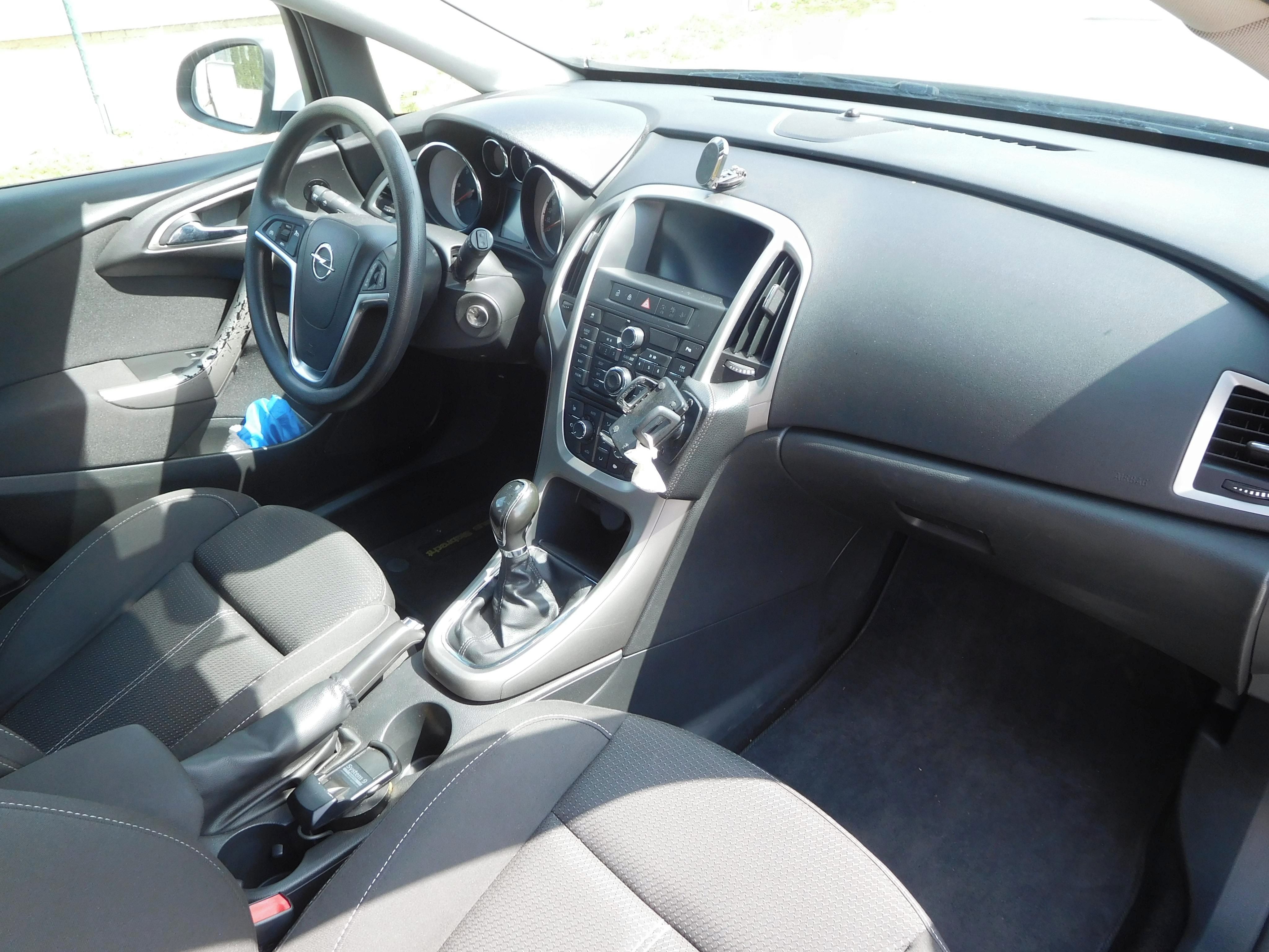 Opel Astra, Sports Tourer 1.7 CDTi Confort - fotka 5
