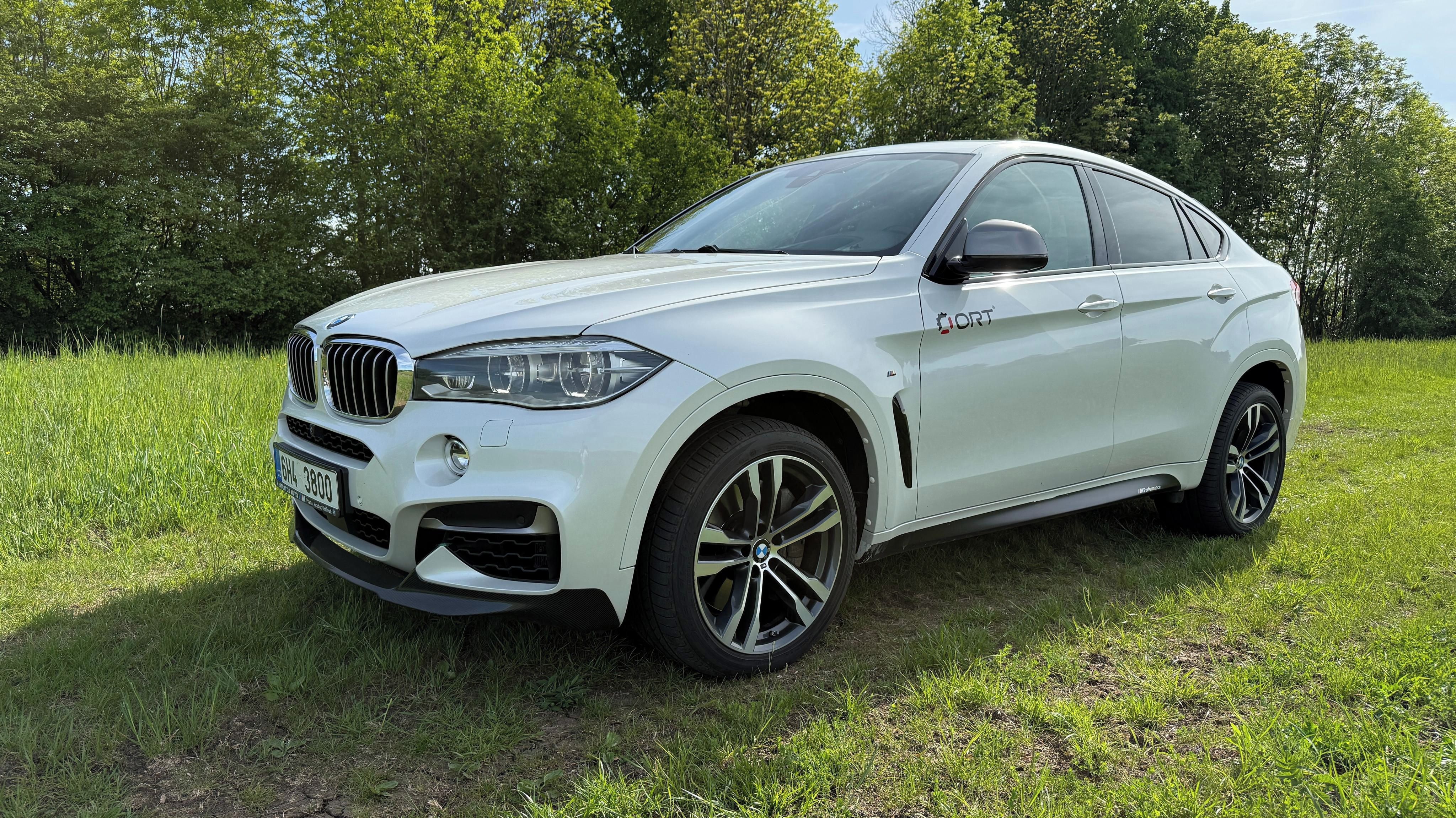BMW X7, BMW X6 M50d