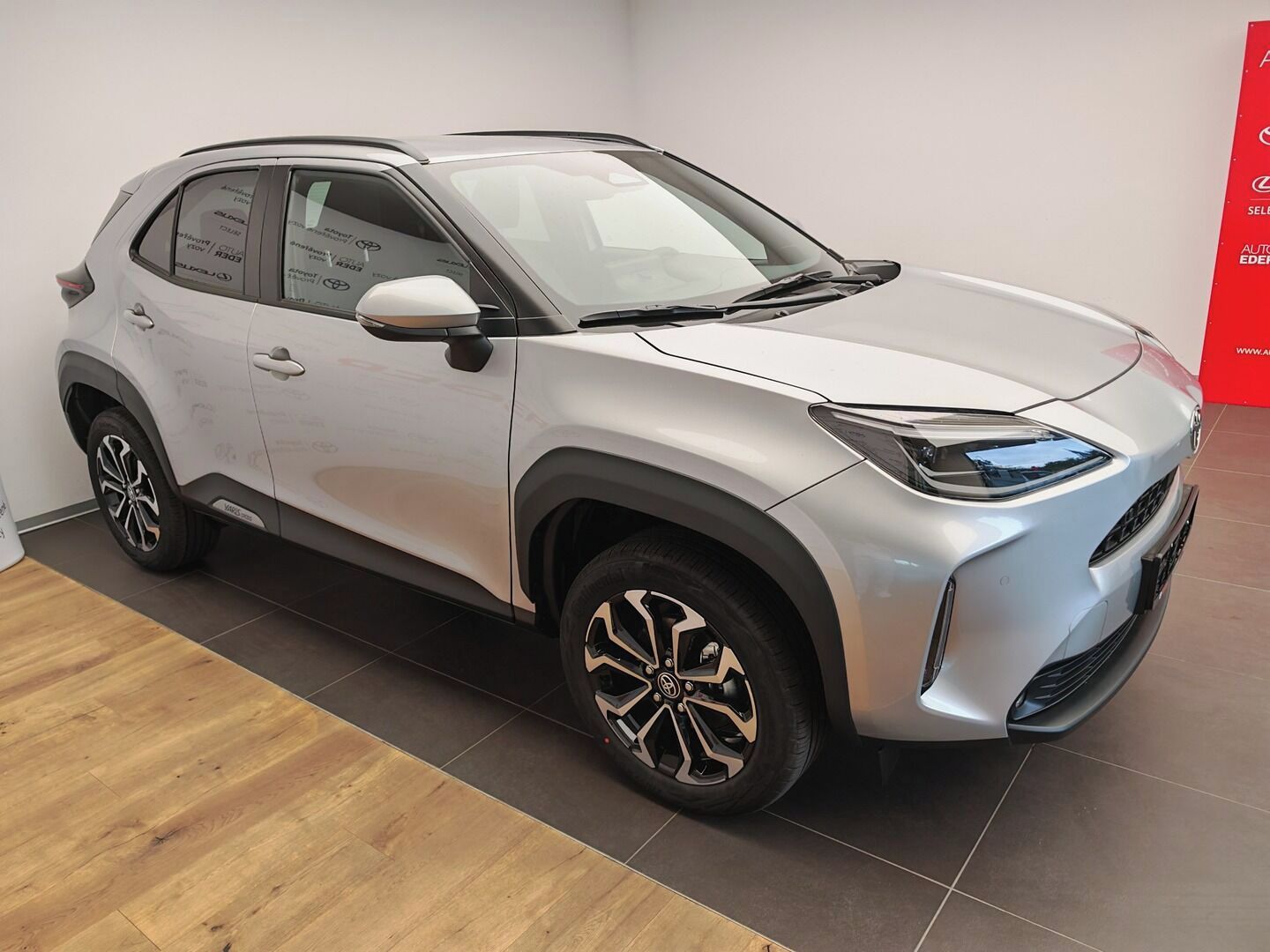 Toyota Yaris Cross, 1.5 Hybrid 115k e-CVT Style - fotka 3