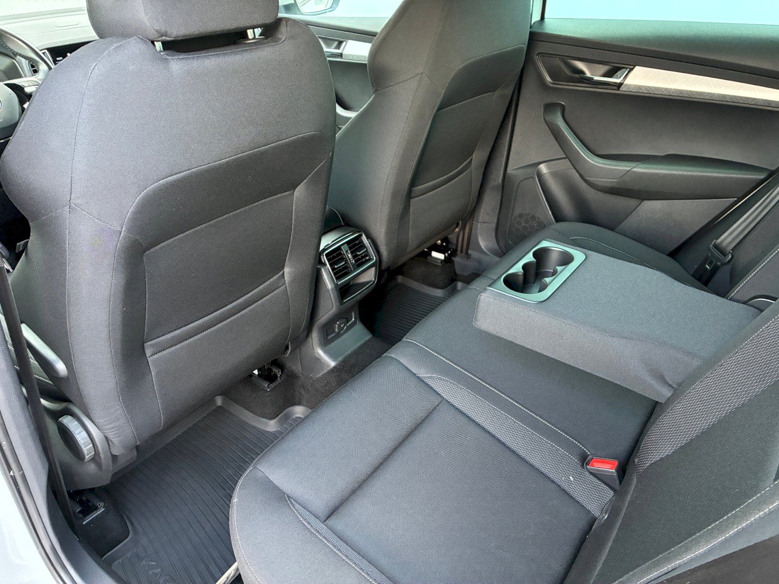 Škoda Karoq, 1,5 TSI / 110 kW Ambition - fotka 6