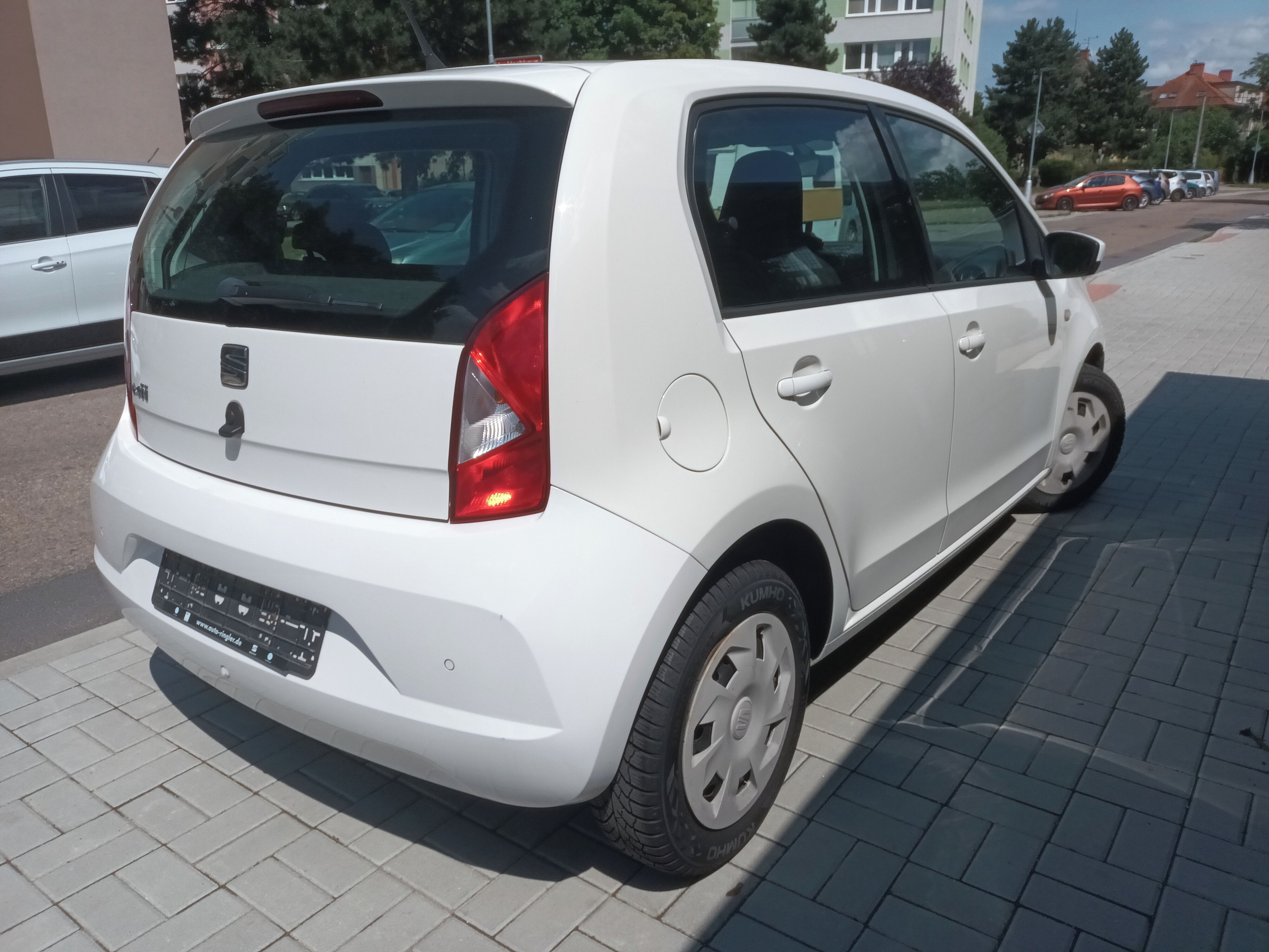 Seat Mii, 1.0i STYLE PDC NAVI TEMP - fotka 5