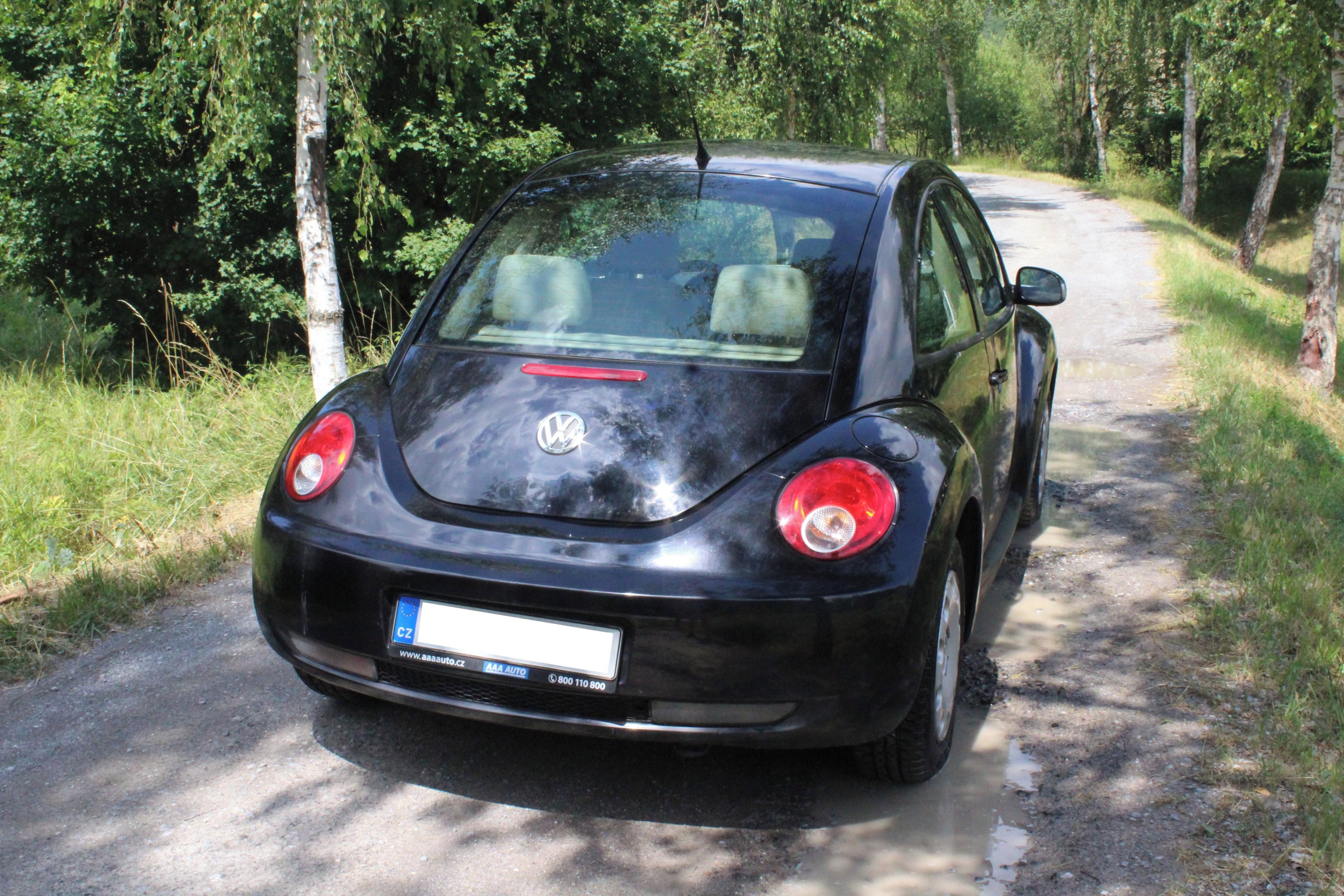 Volkswagen New Beetle, 1.4 TSI - krémový interiér - fotka 4