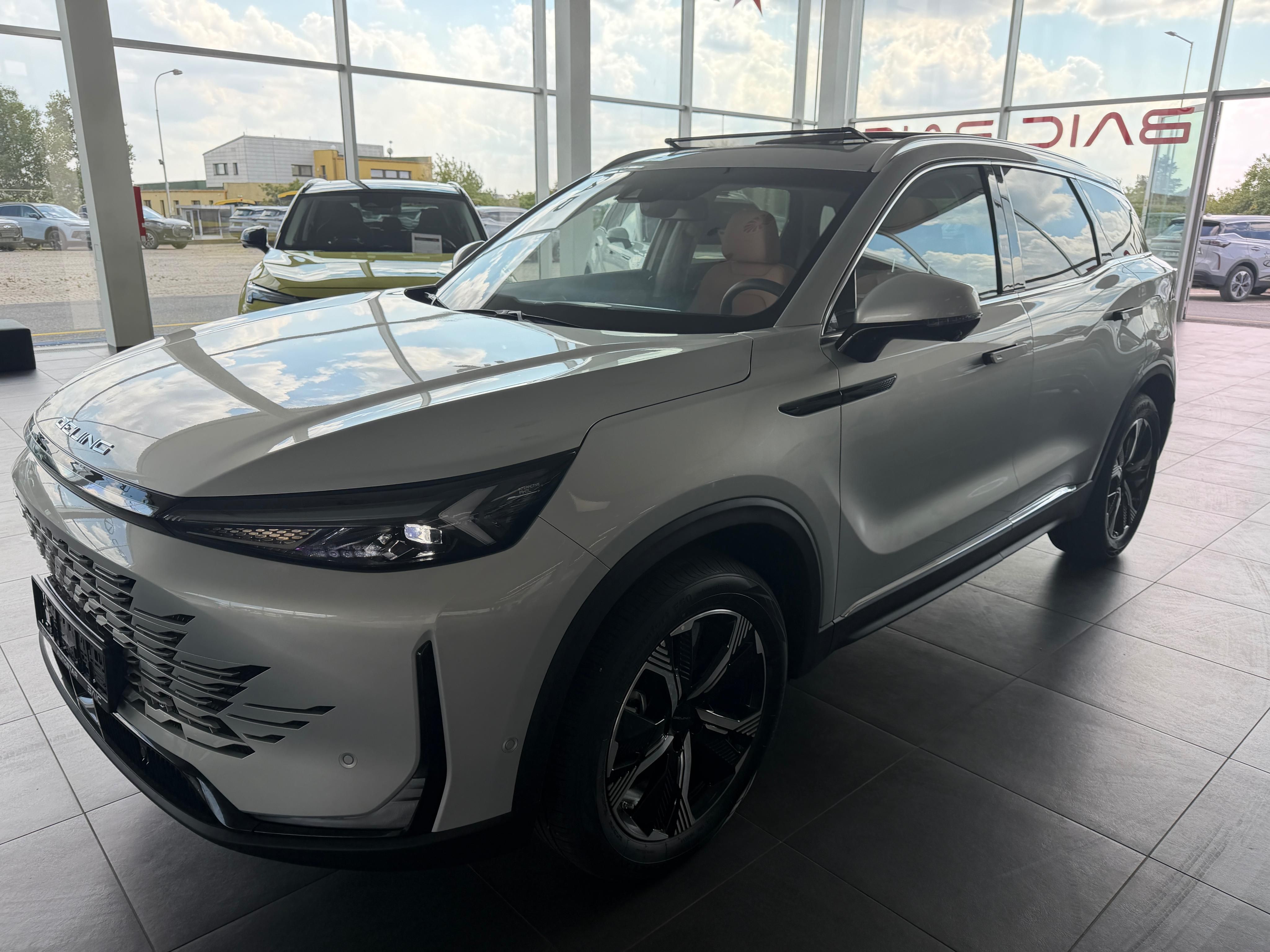 BAIC X7, ALL IN 130KW PANORAMA DCT - fotka 3