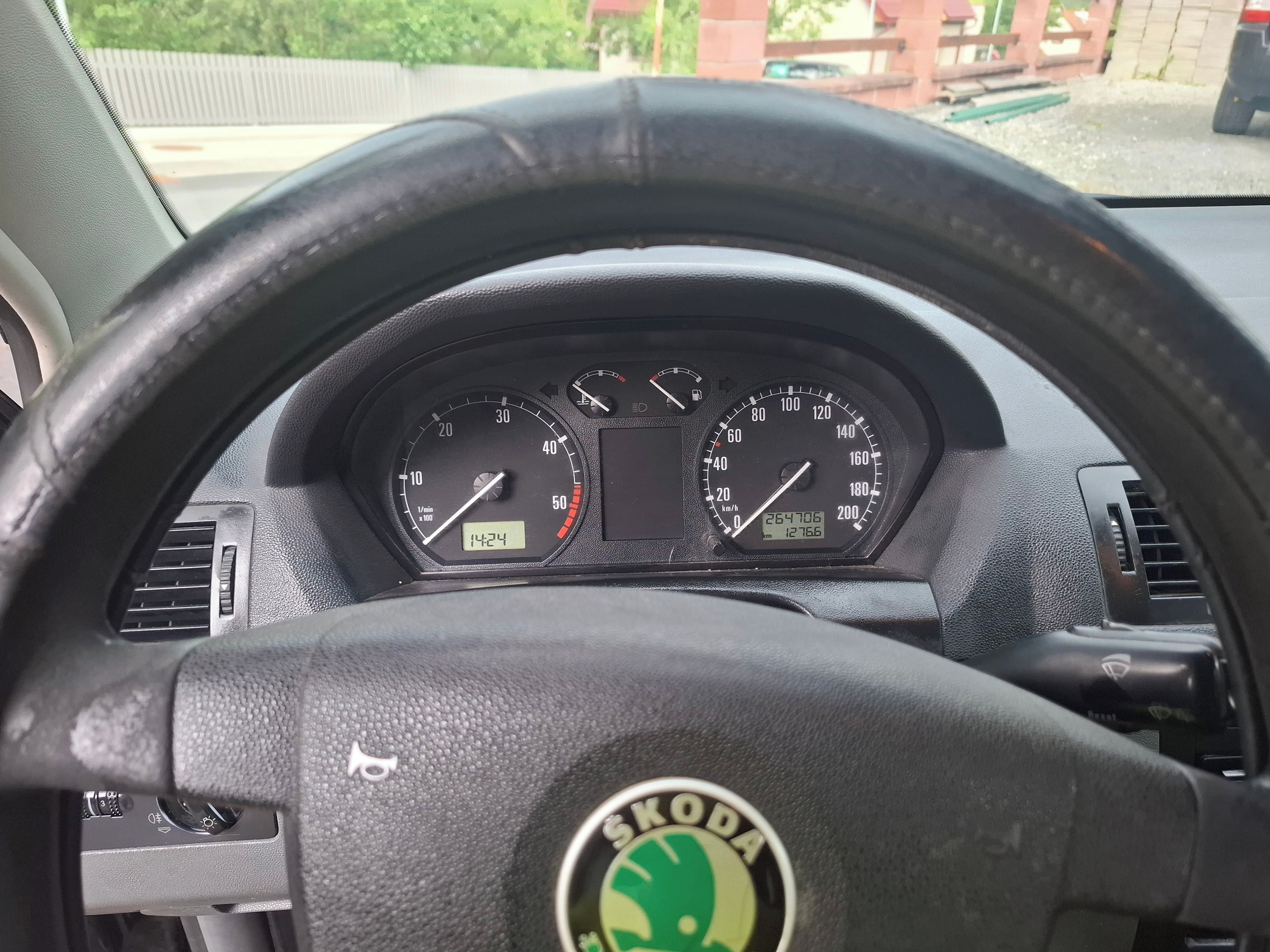Škoda Fabia, Škoda Fabia 1,9 sdi Kombi - fotka 5