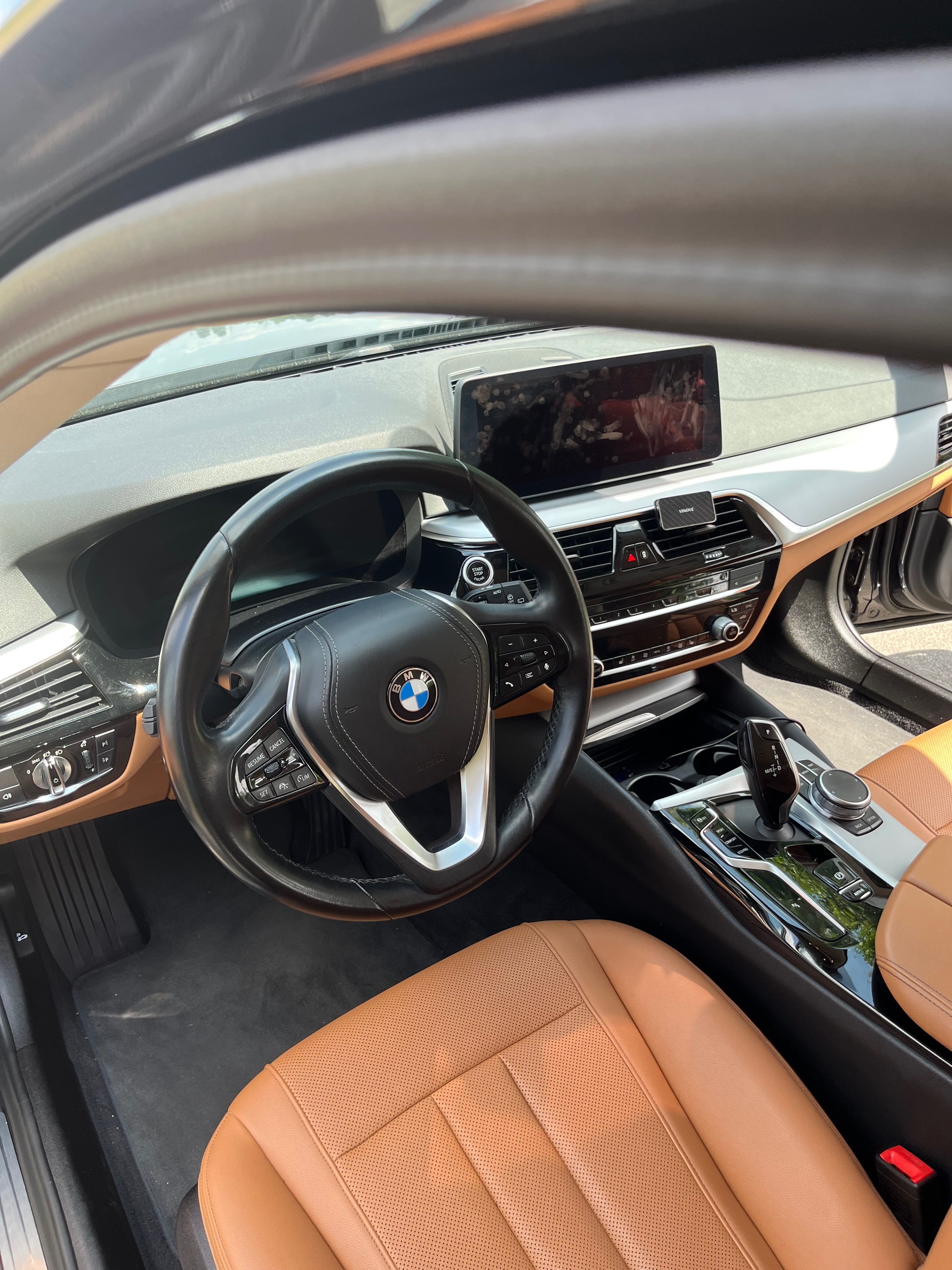 BMW Řada 5, 520d Touring - fotka 6