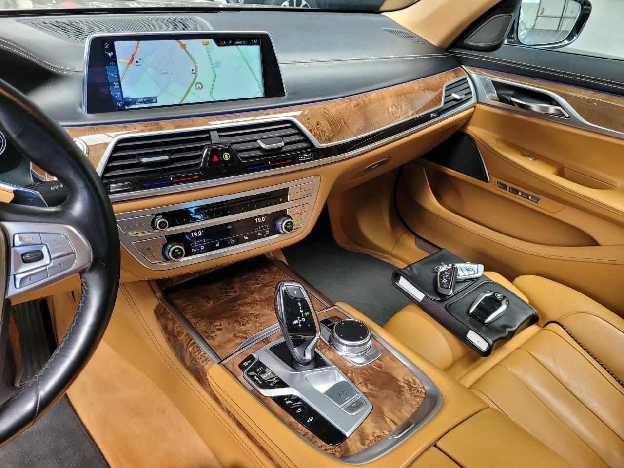 BMW Řada 7, BMW 730Ld xDrive INDIVIDUAL - fotka 6