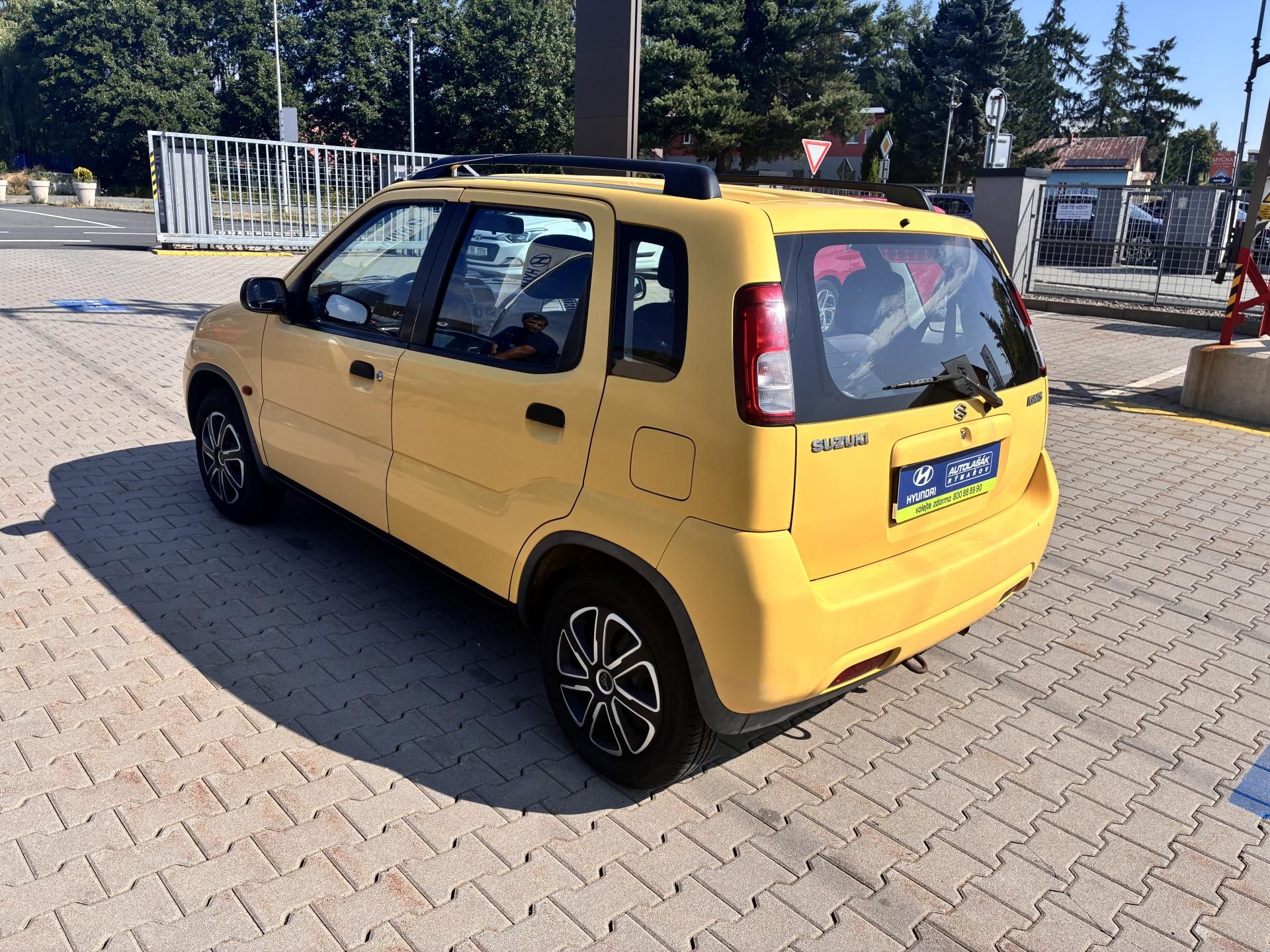 Suzuki Ignis, 1.3i 16V 61kW - fotka 5
