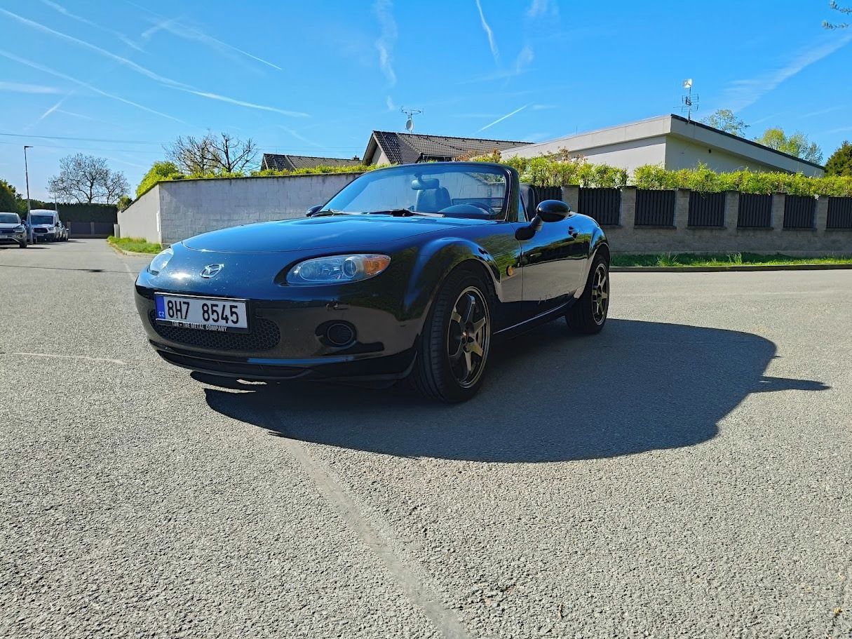 Mazda MX-5 - fotka 2