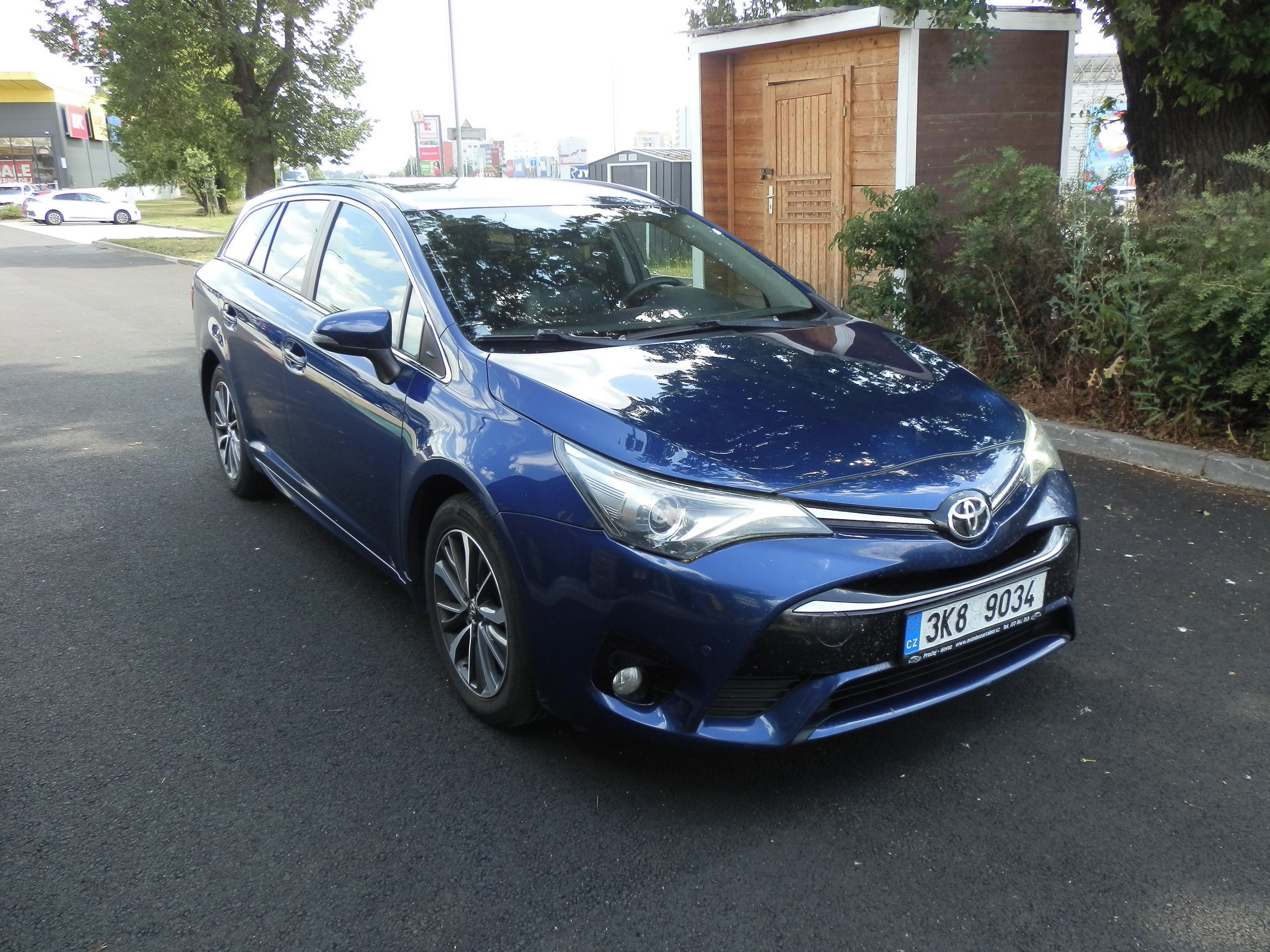 Toyota Avensis, 2,0 D-4D - fotka 3