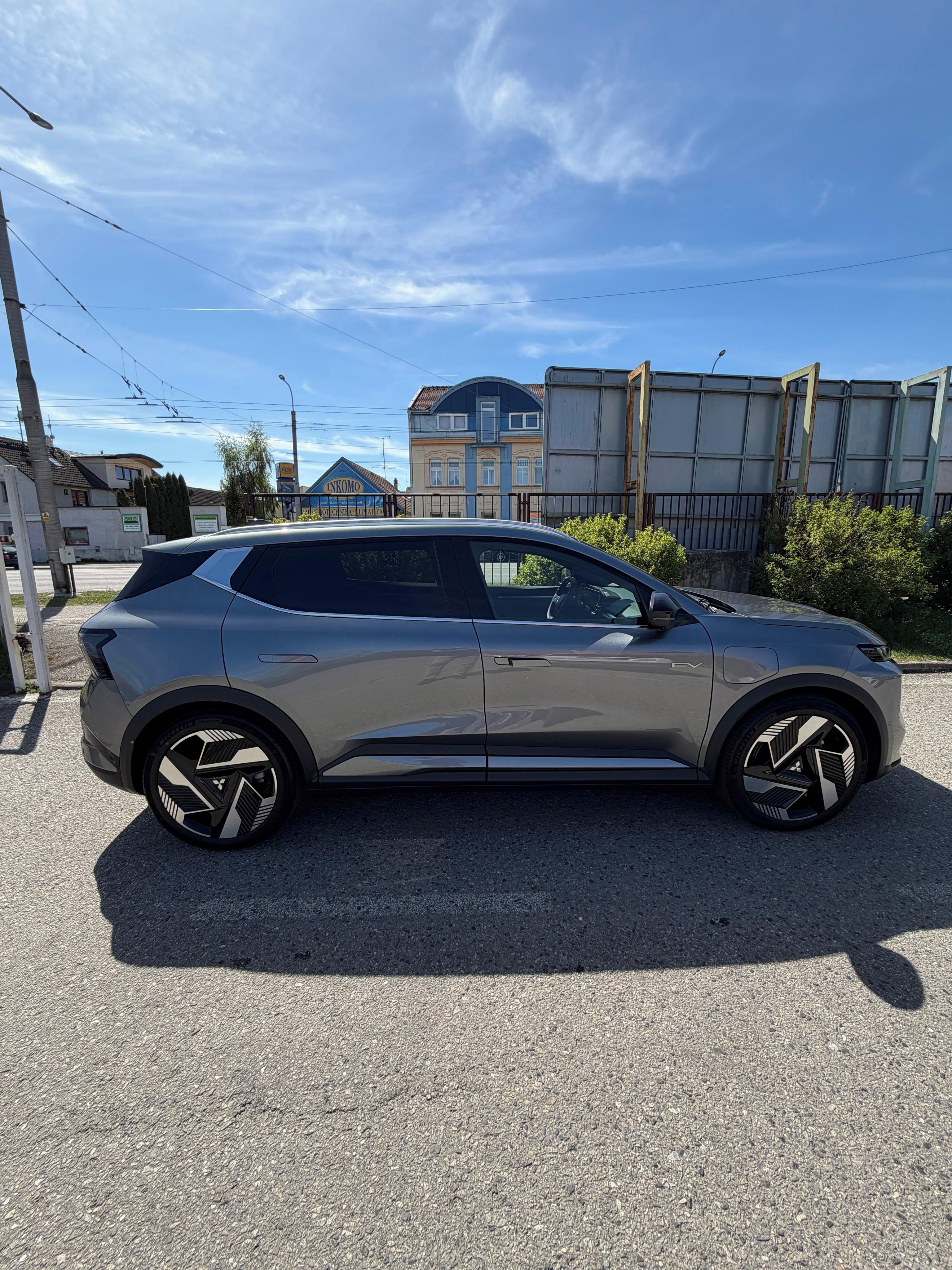 Mitsubishi Eclipse Cross, BEV INSTYLE AT 87kWh AT 218k - fotka 4