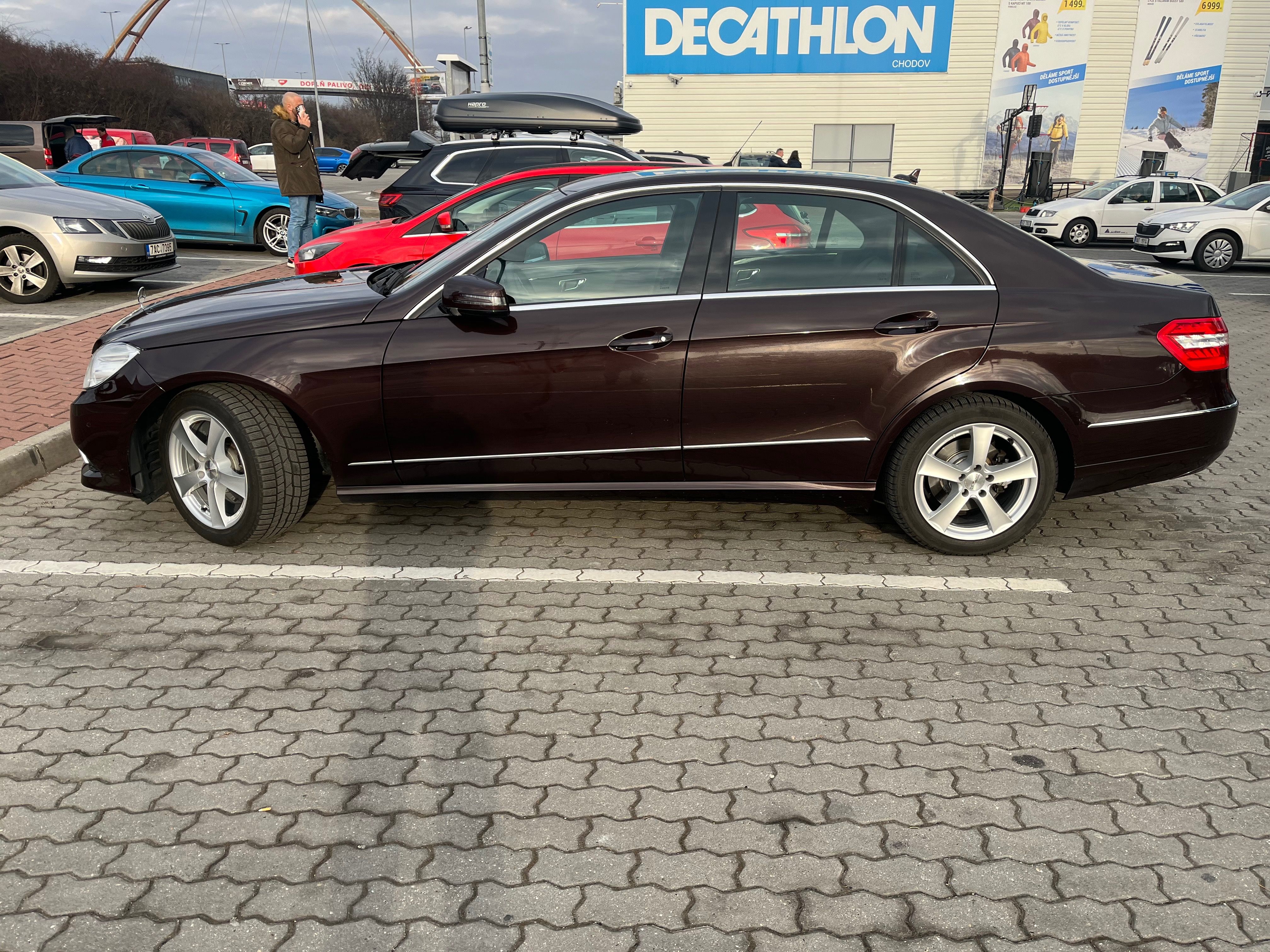 Mercedes-Benz Třídy E, Mercedes E350 benzin 4x4