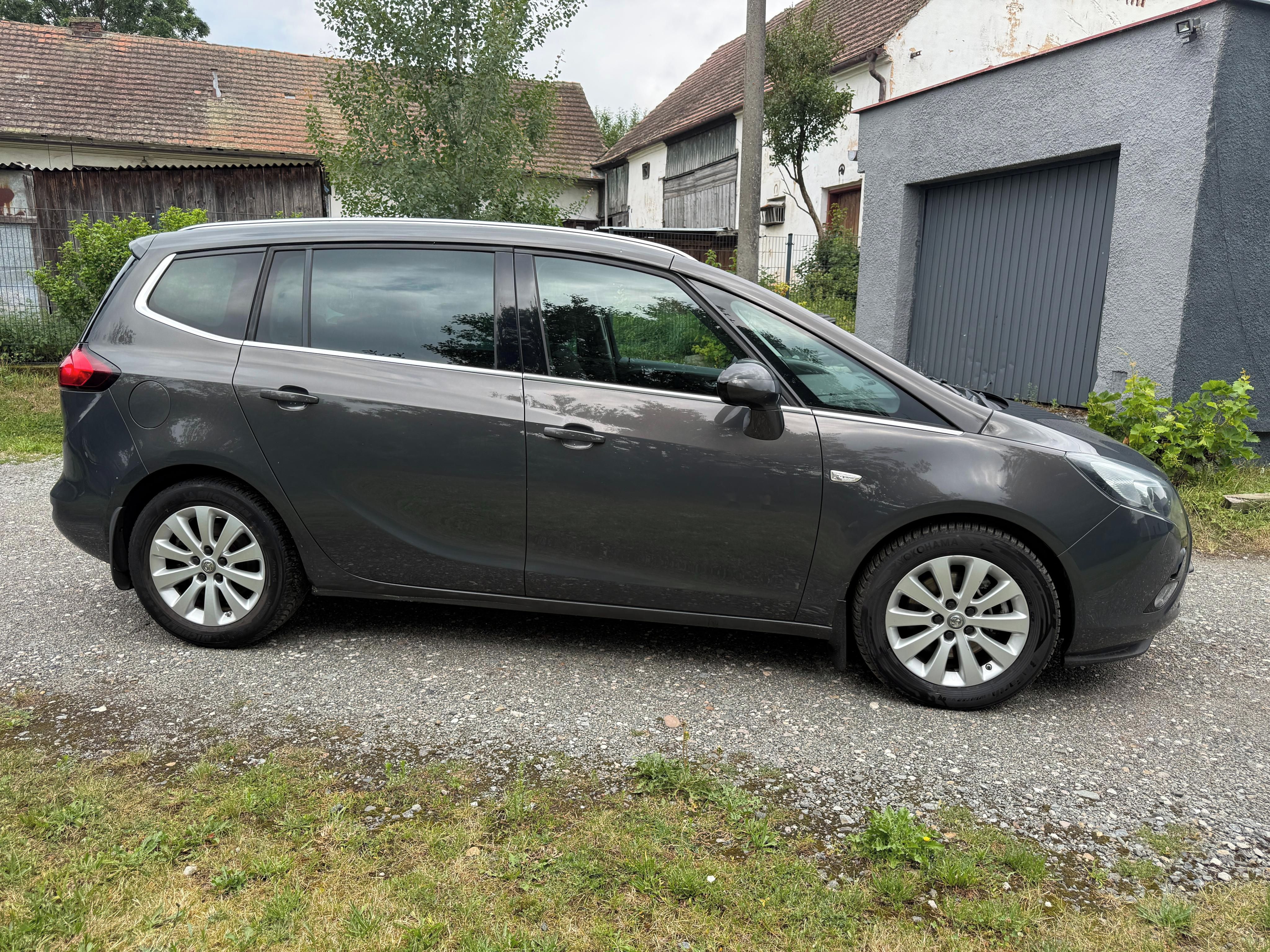 Opel Zafira, 2.0CDTi, 125Kw,7míst,Tažné - fotka 4