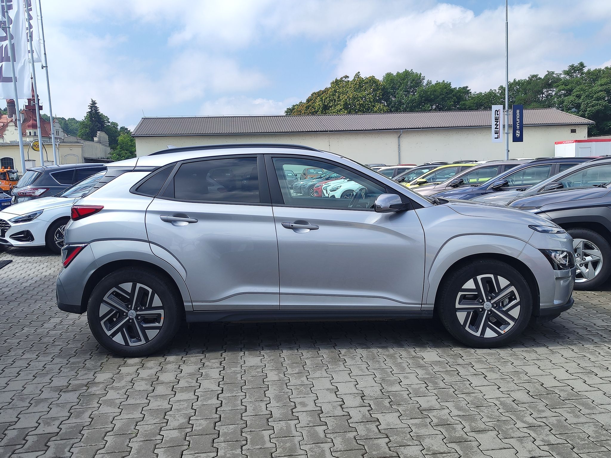 Hyundai Kona, EV/150kW 64kWh Style AT - fotka 4