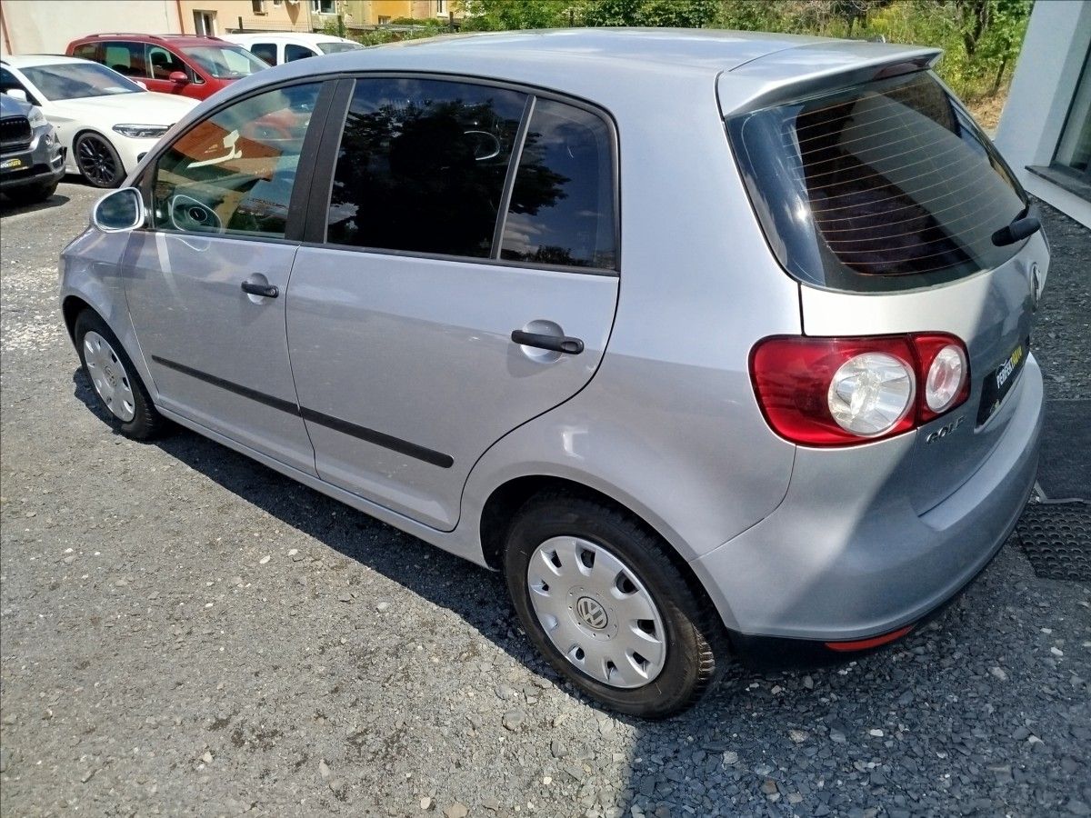Volkswagen Golf Plus, 1,4 i 55kW, NÍZKÝ NÁJEZD - fotka 4