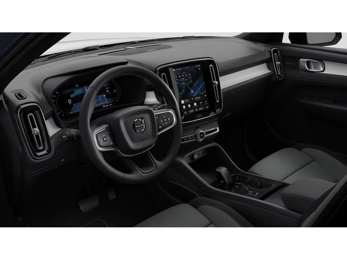 Volvo XC40, 2.0B3 120kW PLUS DARK - fotka 3