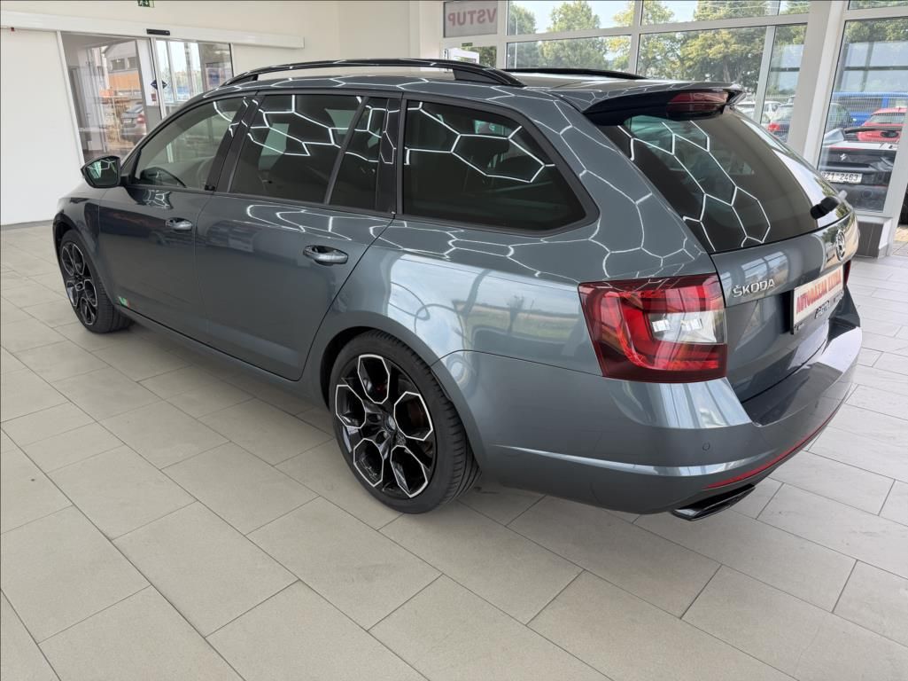 Škoda Octavia, 2,0 TSI, VRS, DSG, SPORTSOUND - fotka 3