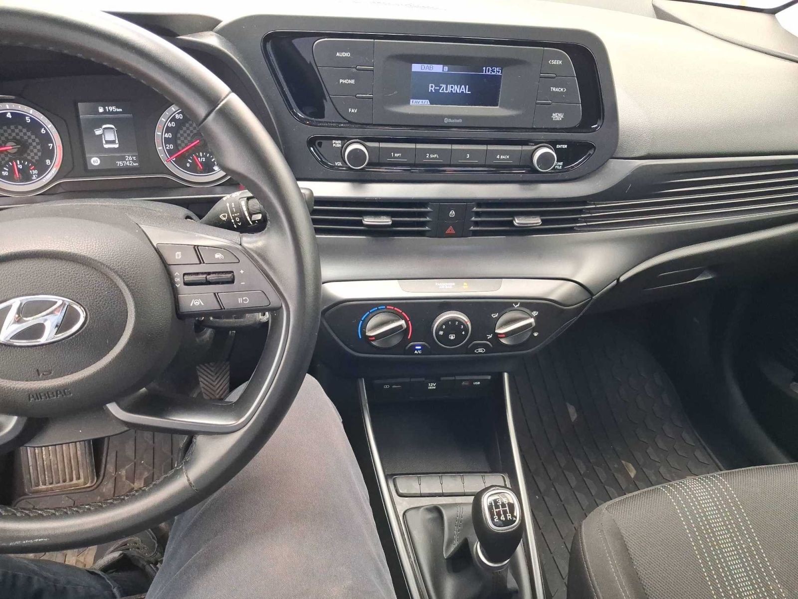 Hyundai Bayon, 1.2 i, Serv.kniha - fotka 3