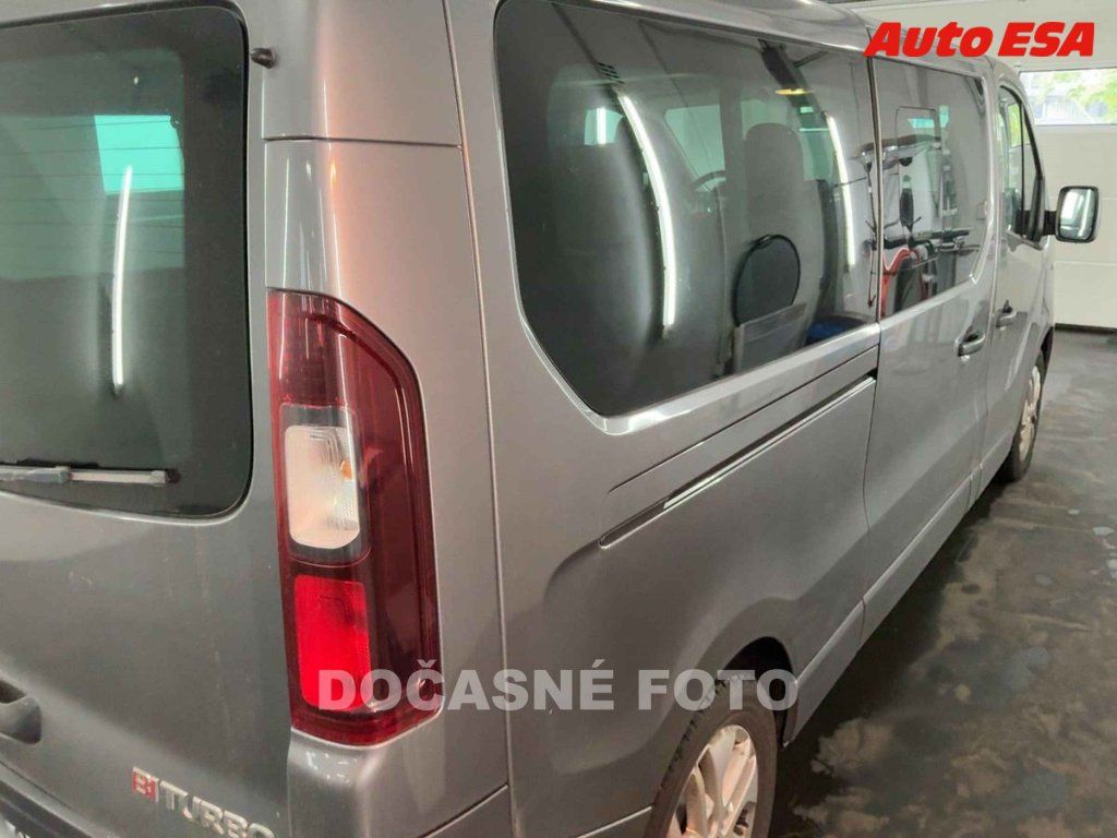 Opel Vivaro, 1.6CDTi L2 9míst,107kW - fotka 3