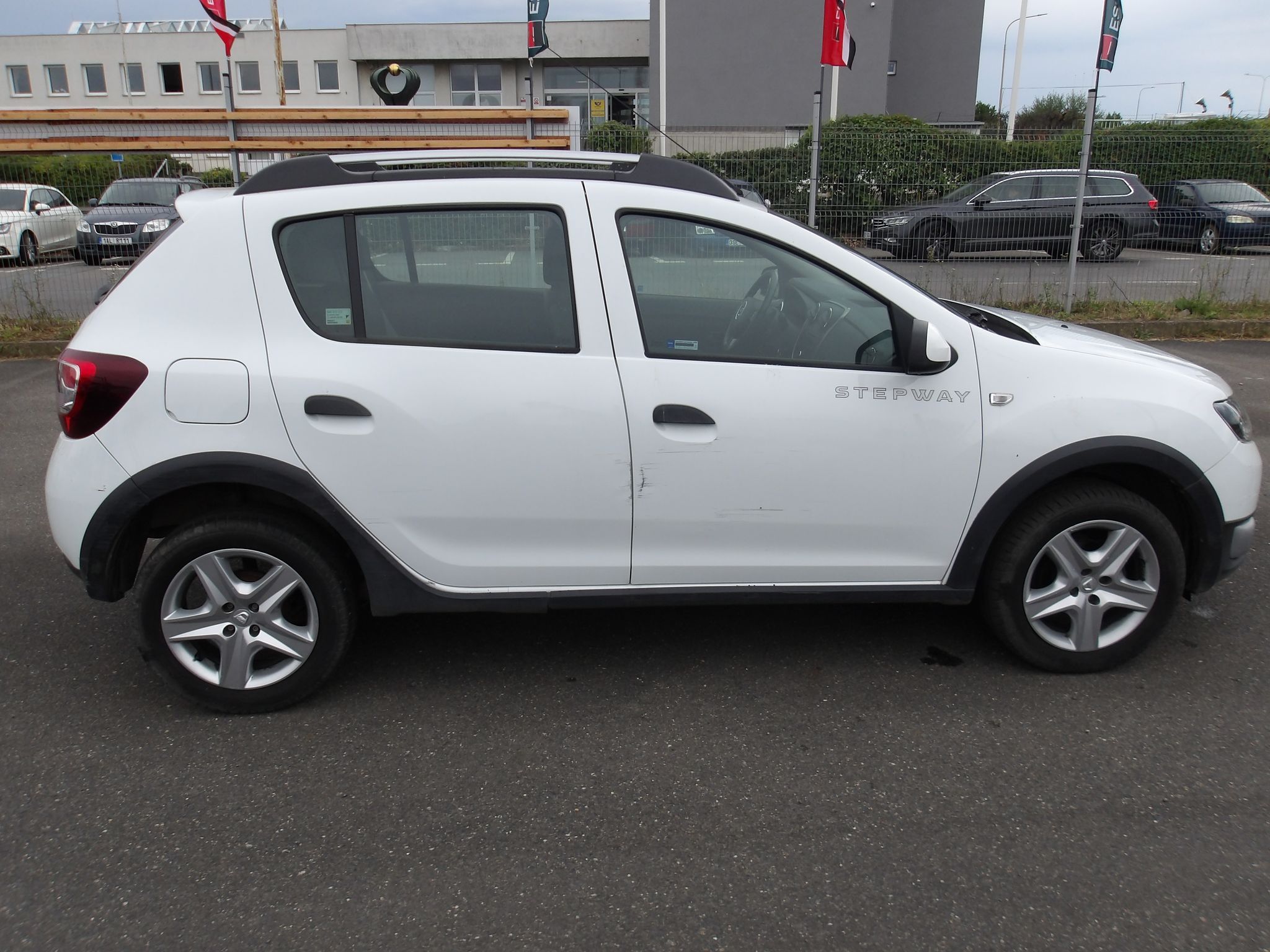 Dacia Sandero, 0,9i 66kW  ČR NAJ.40000km !!! - fotka 6