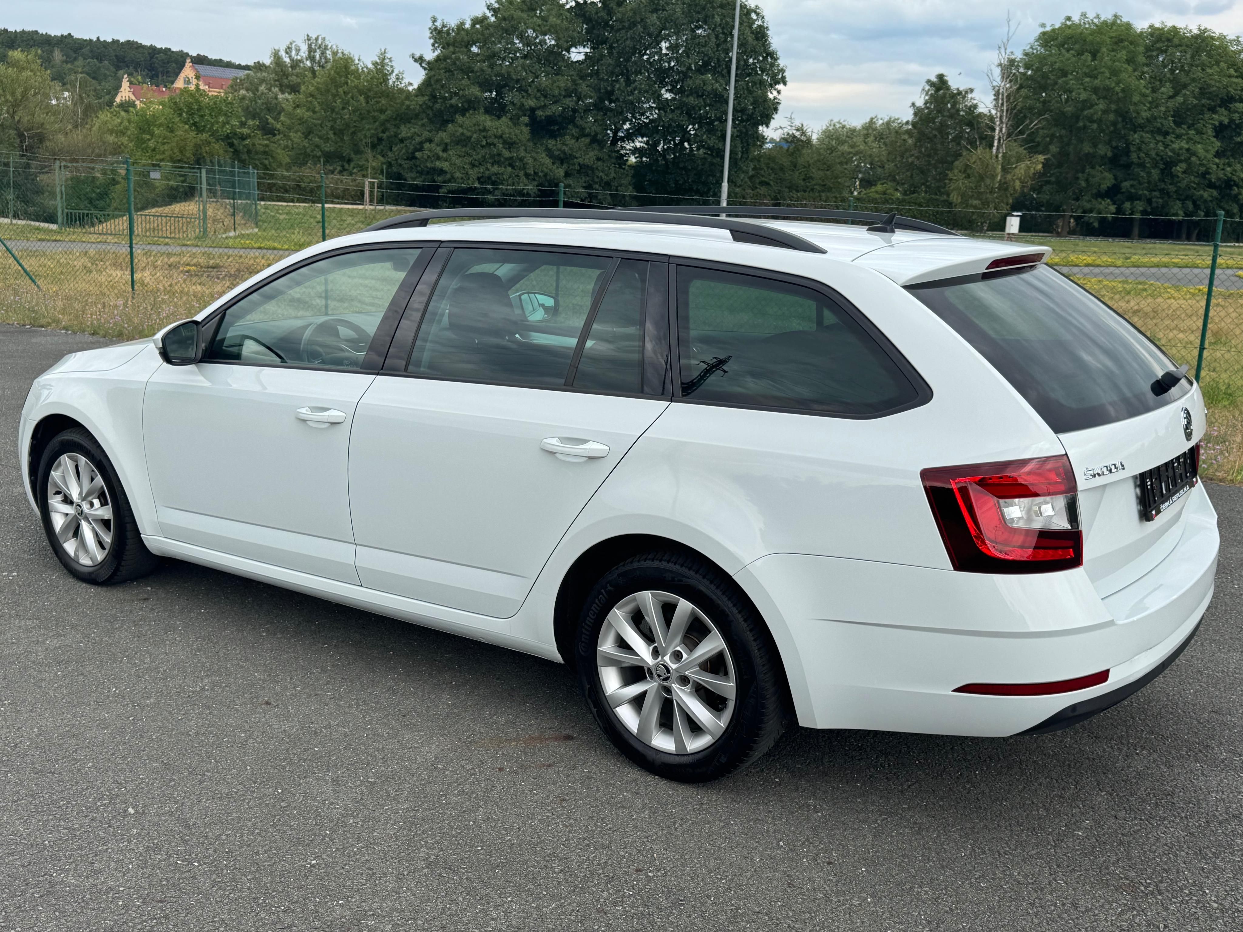 Škoda Octavia, 1.6TDI DOVOZ BELGIE - fotka 4