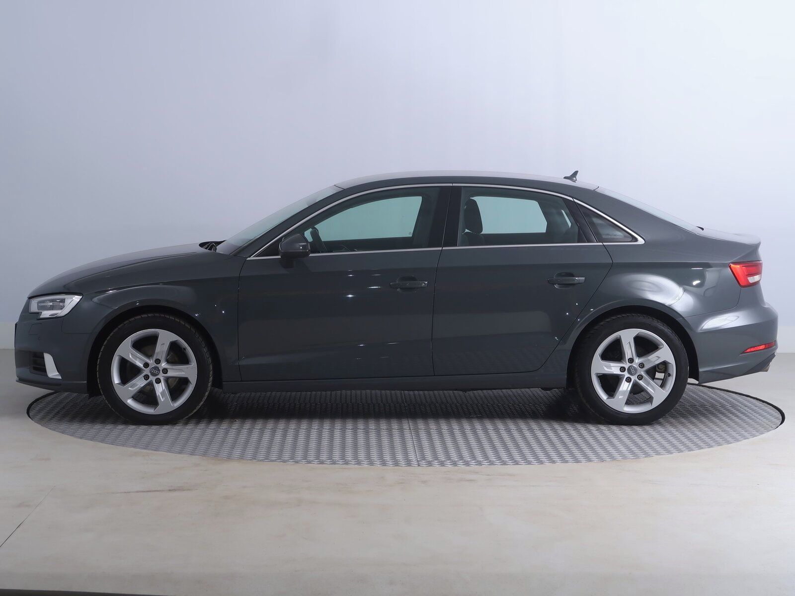 Audi A3, 1.6 TDI, Ambition, Navi - fotka 3