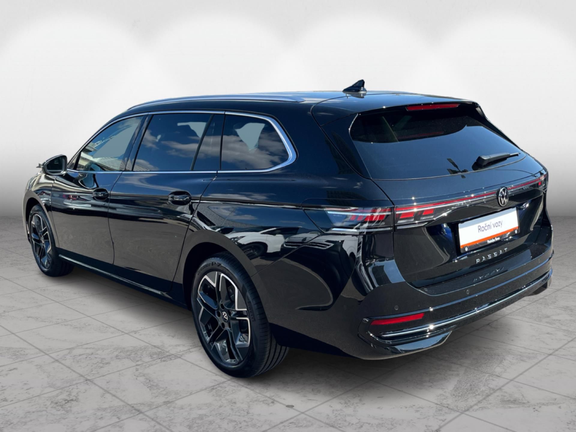 Volkswagen Passat, ELEGANCE 2,0 TDI 7DSG 110 kW - fotka 6