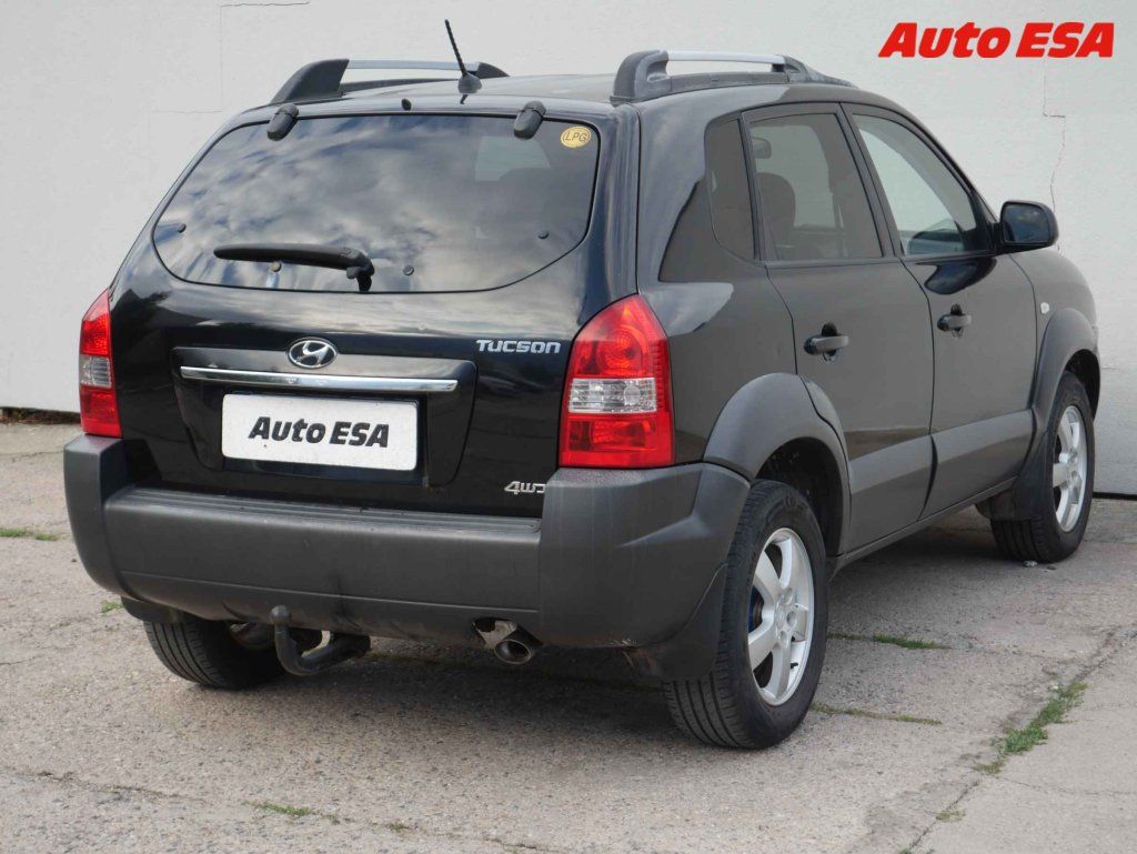 Hyundai Tucson, 2.0 i 4x4,AAC - fotka 6