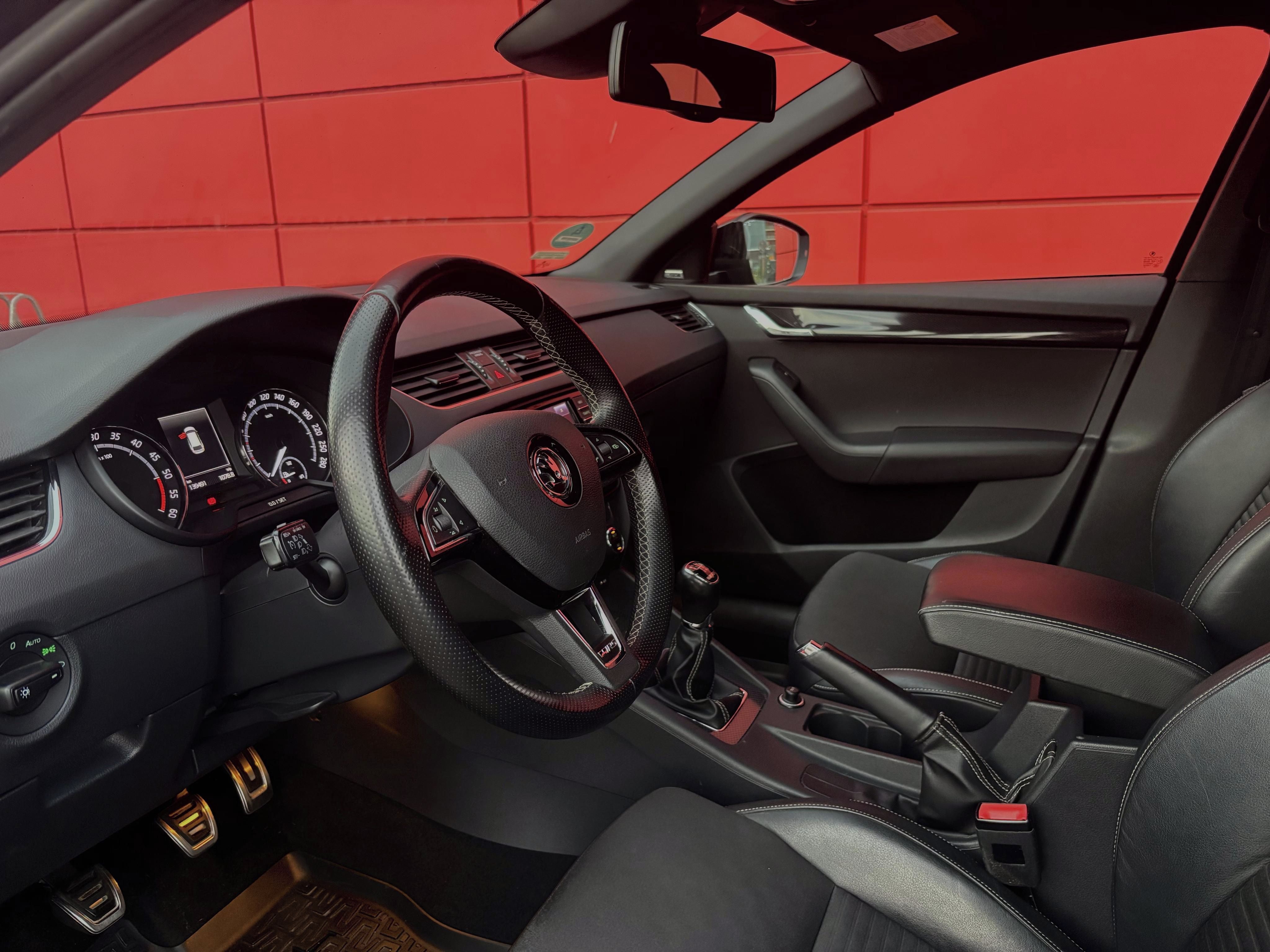 Škoda Octavia, 2.0 TDI 135kW Tažné Canton - fotka 4