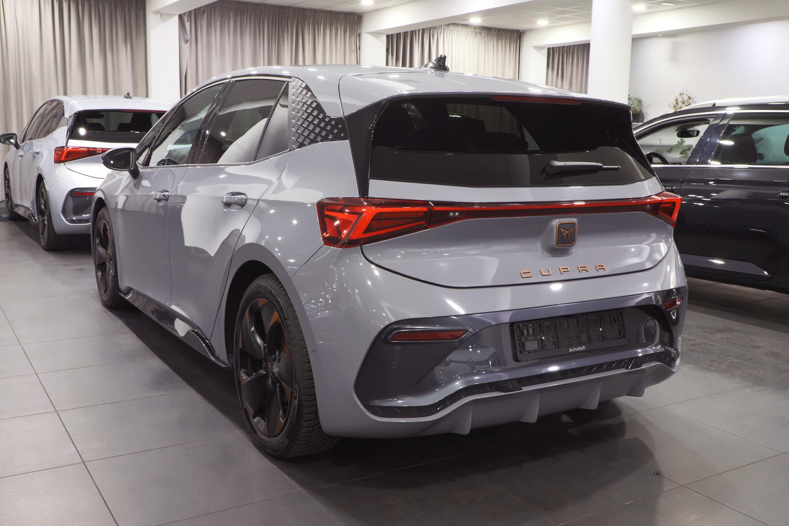 Cupra Born, Born 58 kWh 150kW Zimní paket - fotka 5