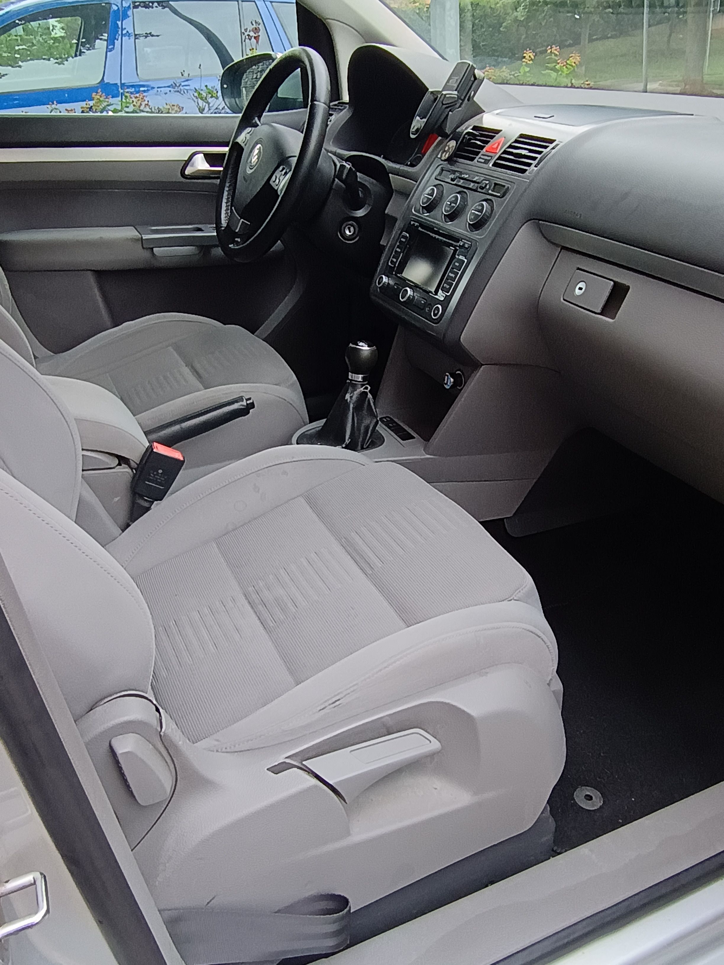 Volkswagen Touran - fotka 5