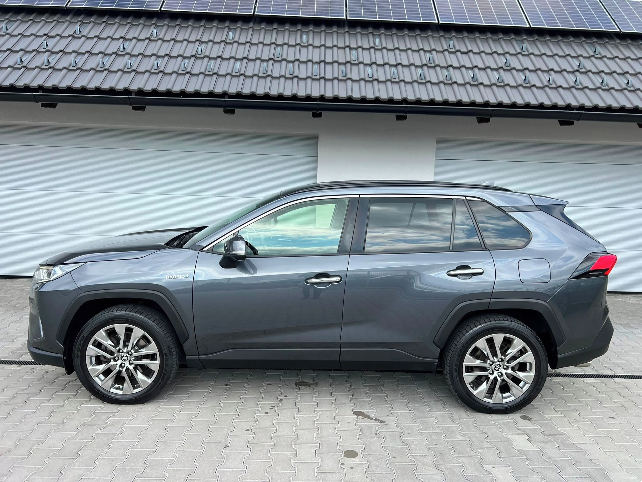 Toyota Rav4, 2.5 Hybrid 4x4, 1. maj., CZ - fotka 3