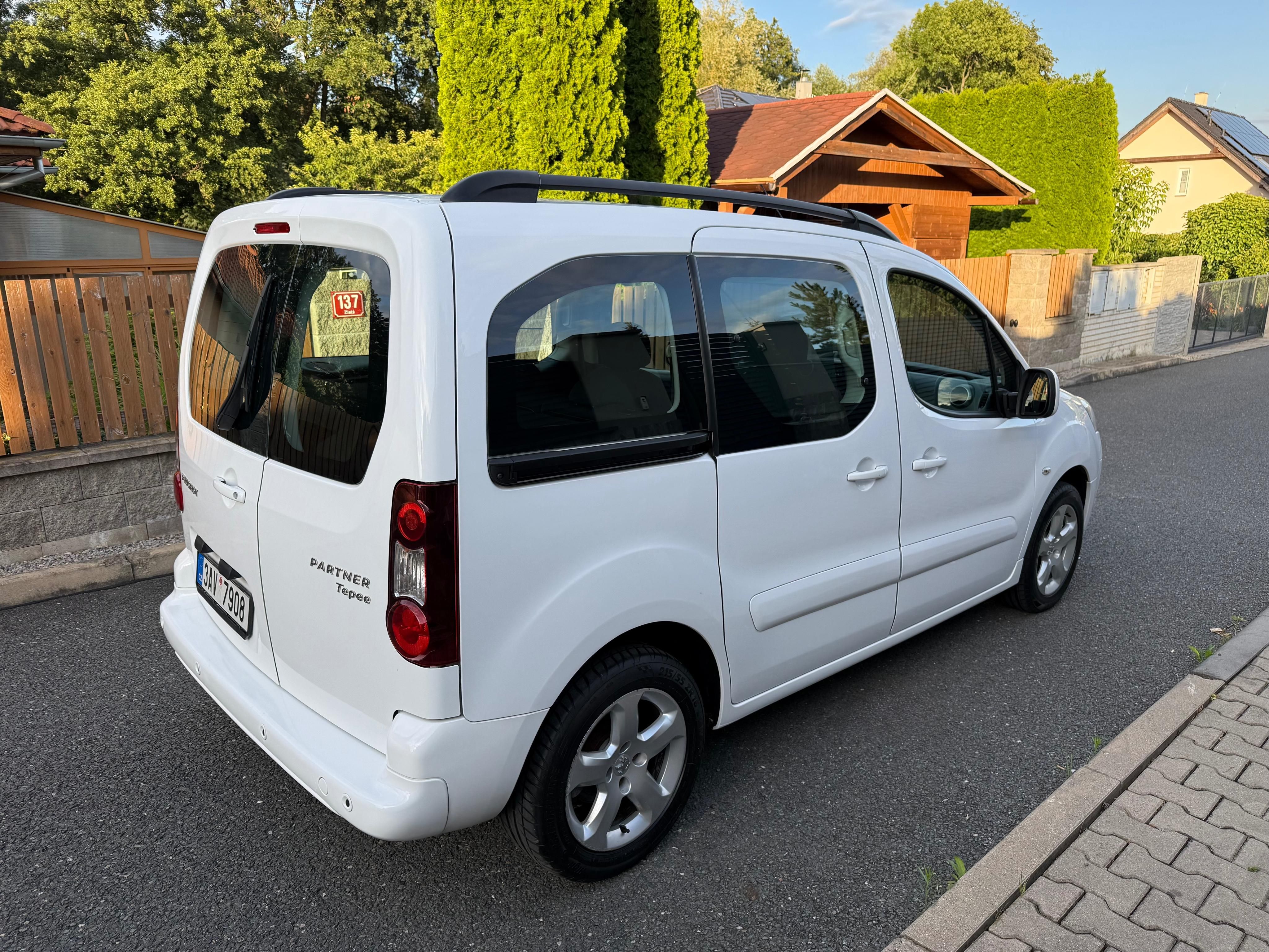 Peugeot Partner, Tepee 1,6HDi První majitel - fotka 6