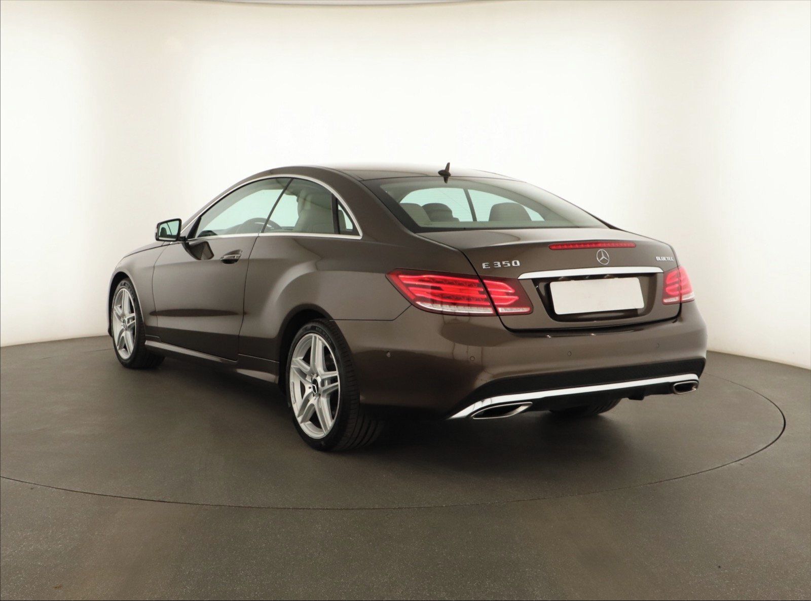 Mercedes-Benz Třídy E, 350 BlueTEC, Automat, Kůže - fotka 4