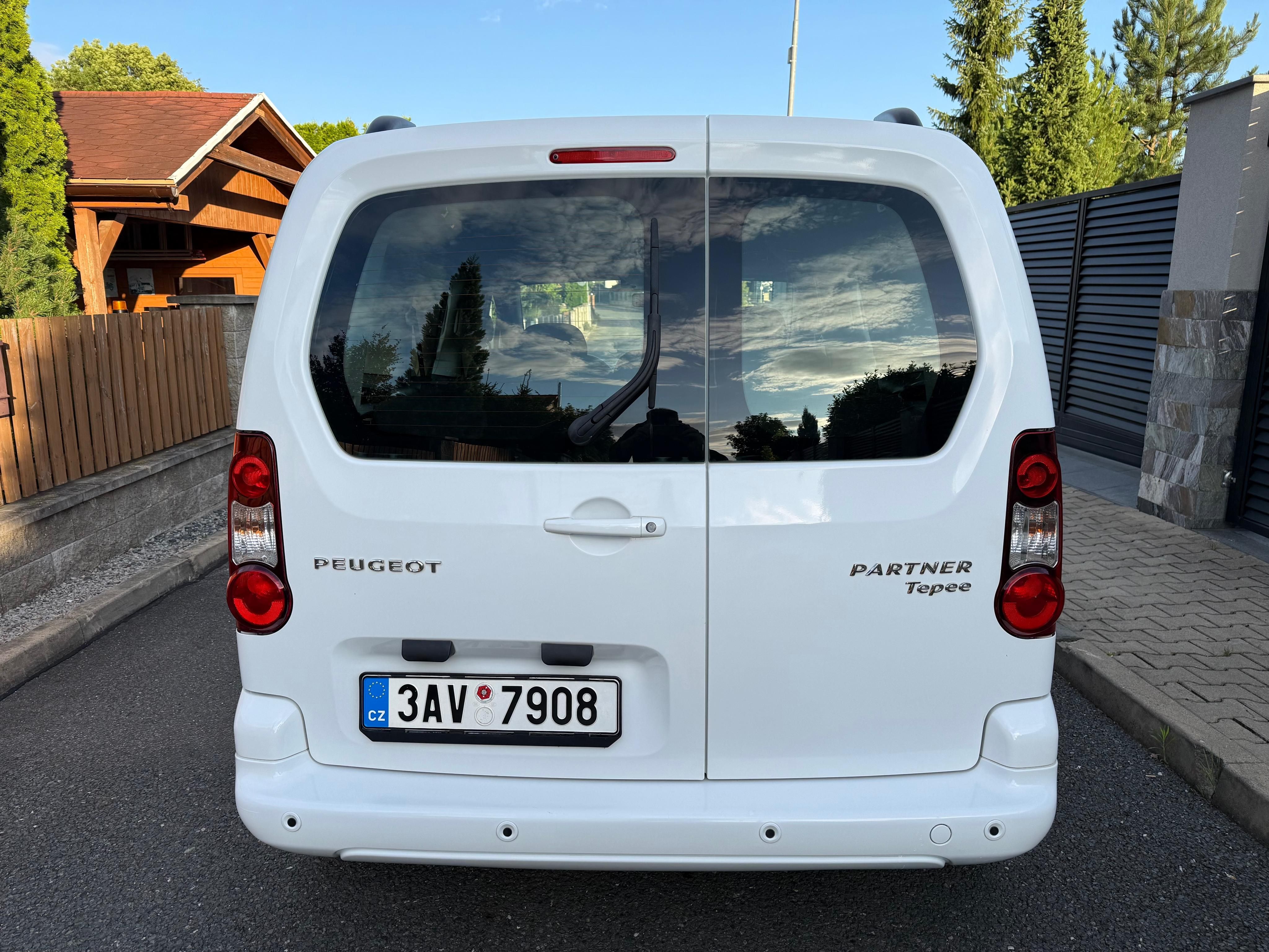 Peugeot Partner, Tepee 1,6HDi První majitel - fotka 5