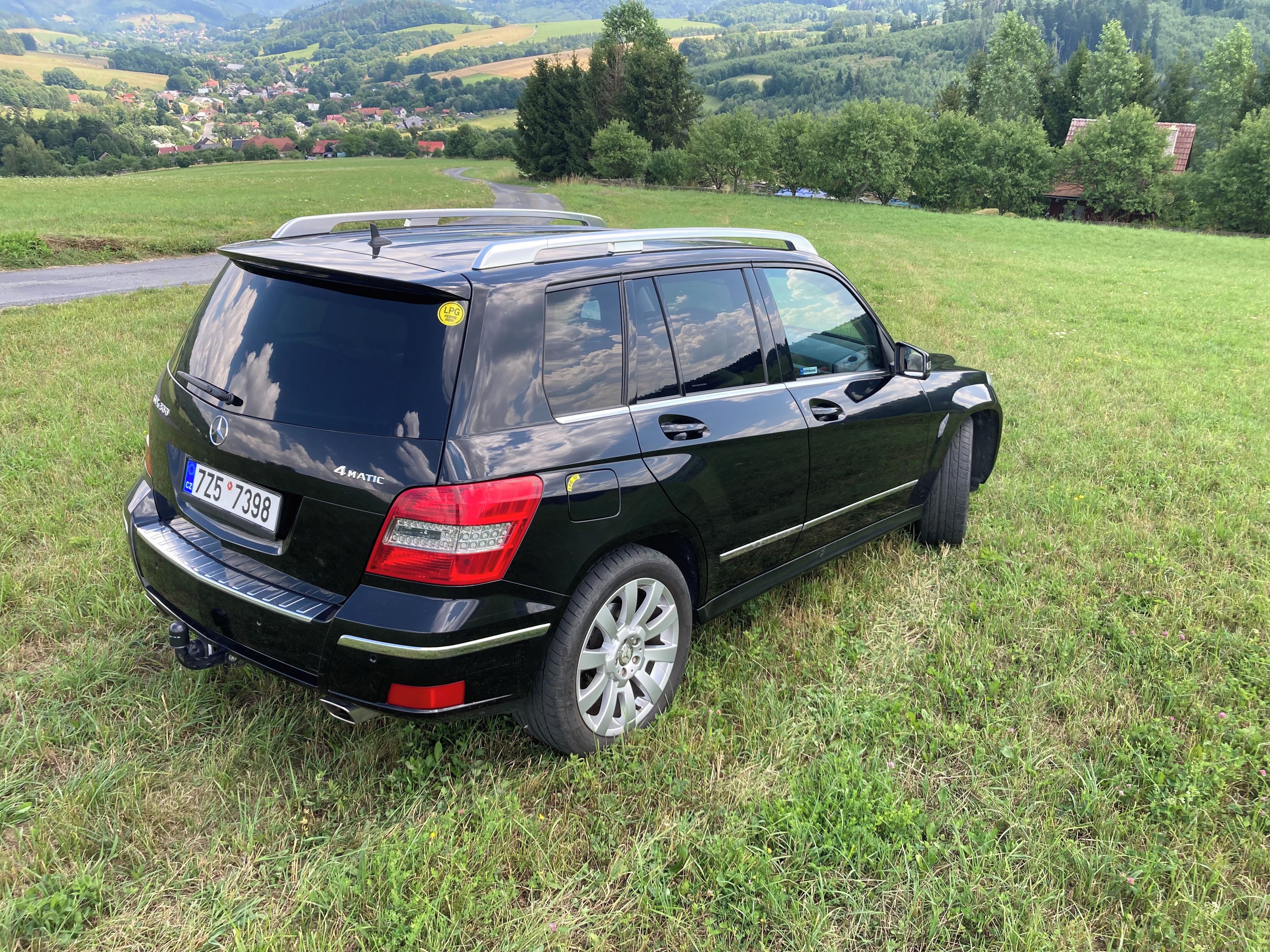 Mercedes-Benz GLK, GLK 300 4MATIC - fotka 2