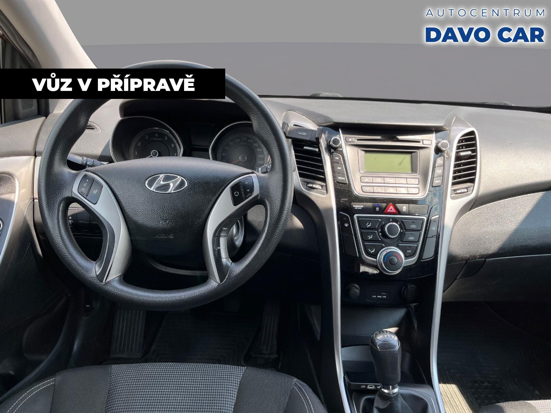 Hyundai i30, 1,4 i CVVT 73kW Trikolor CZ - fotka 5