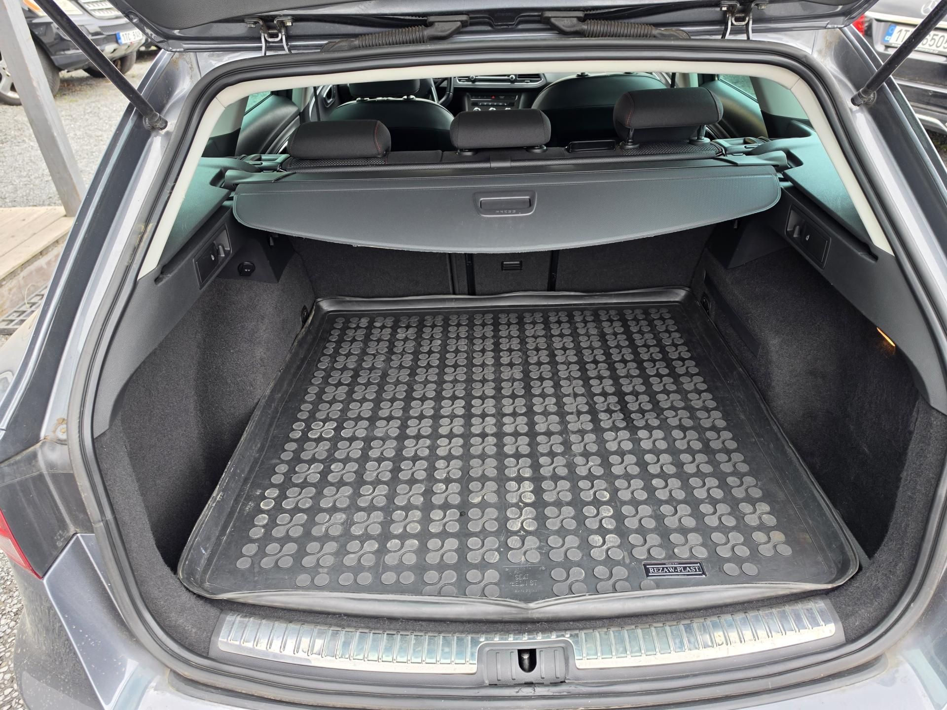Seat Leon, 2.0 TDI FR Led - fotka 5